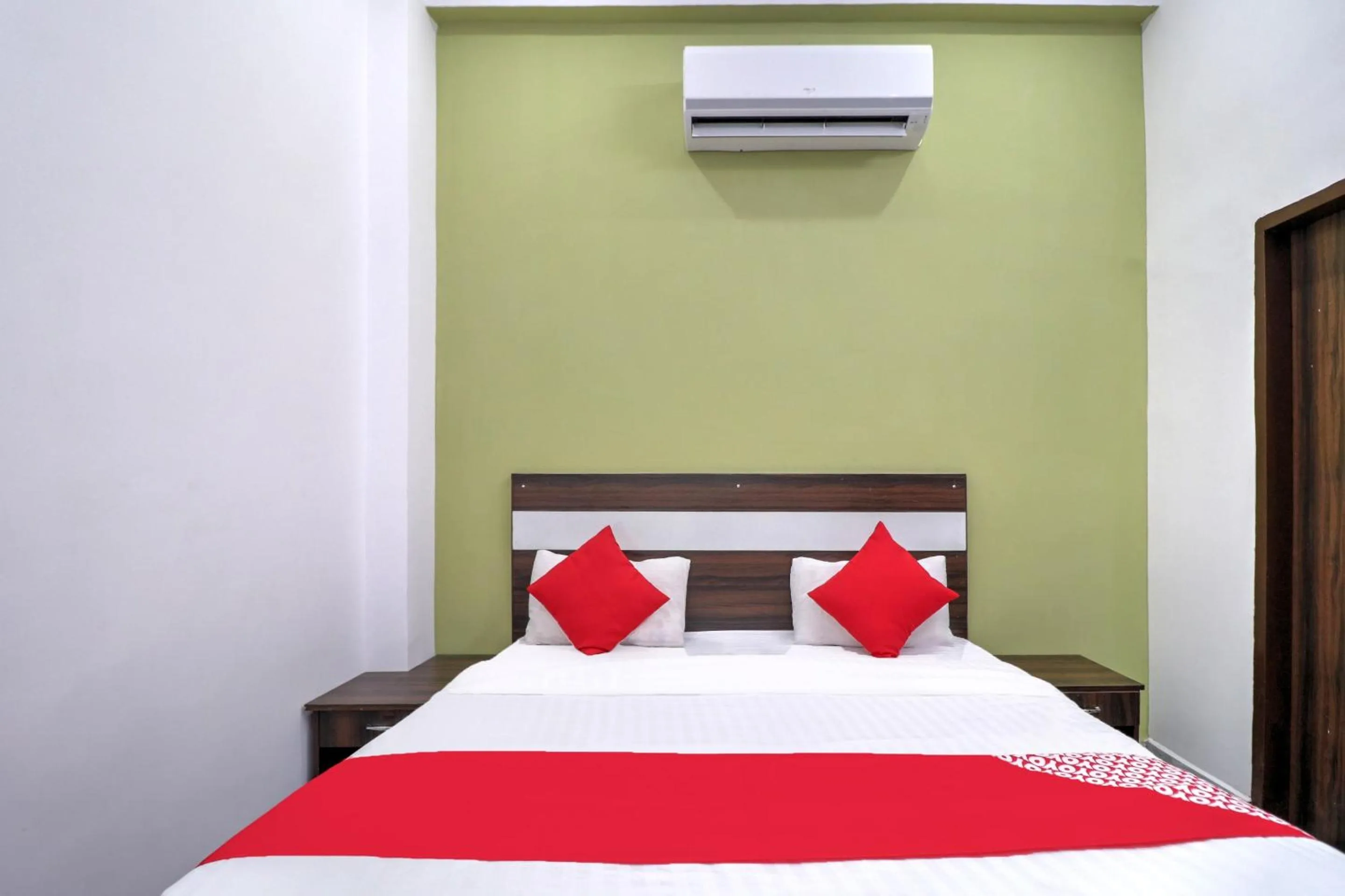 Bedroom, Bed in Hotel O White House