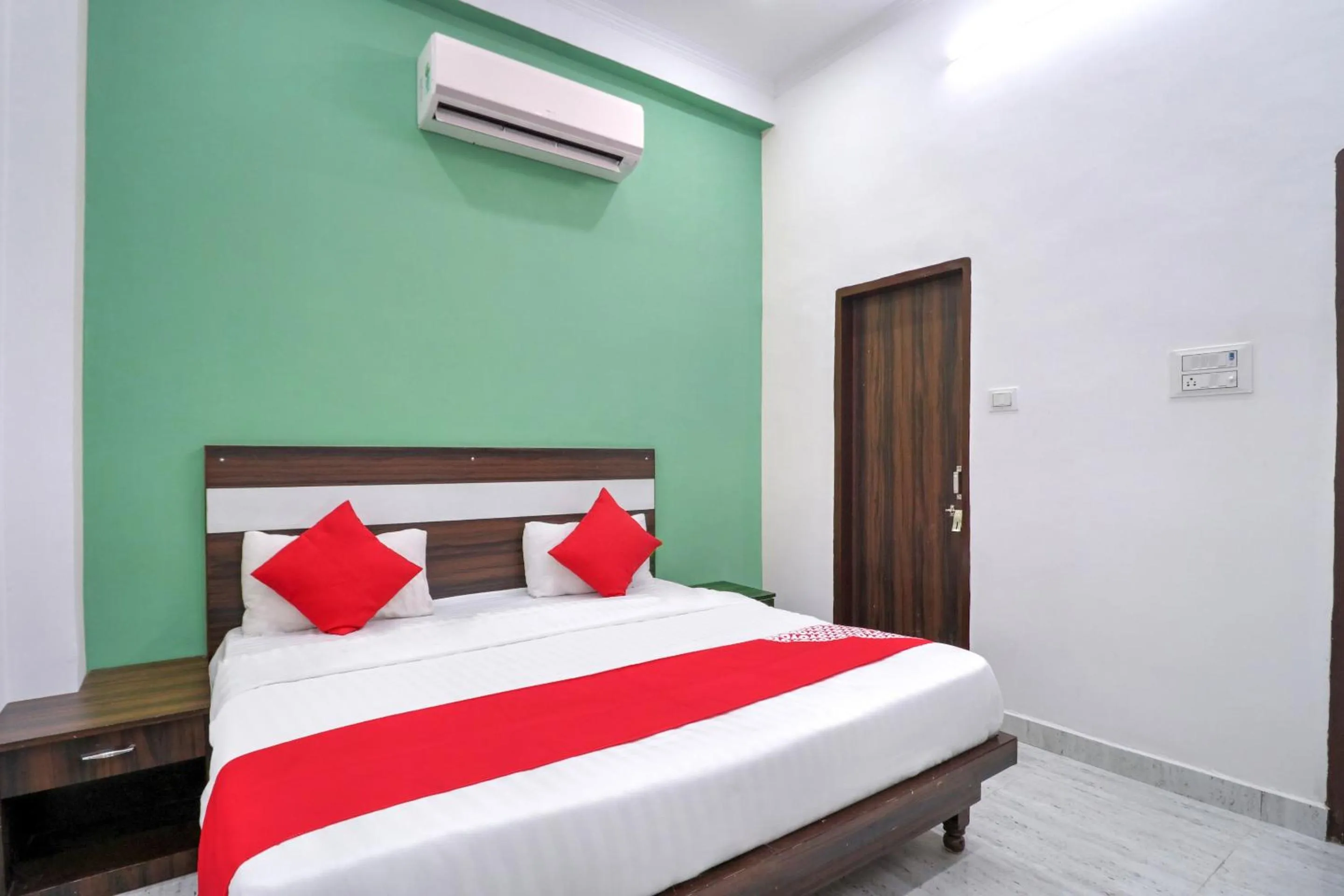 Bedroom in Hotel O White House