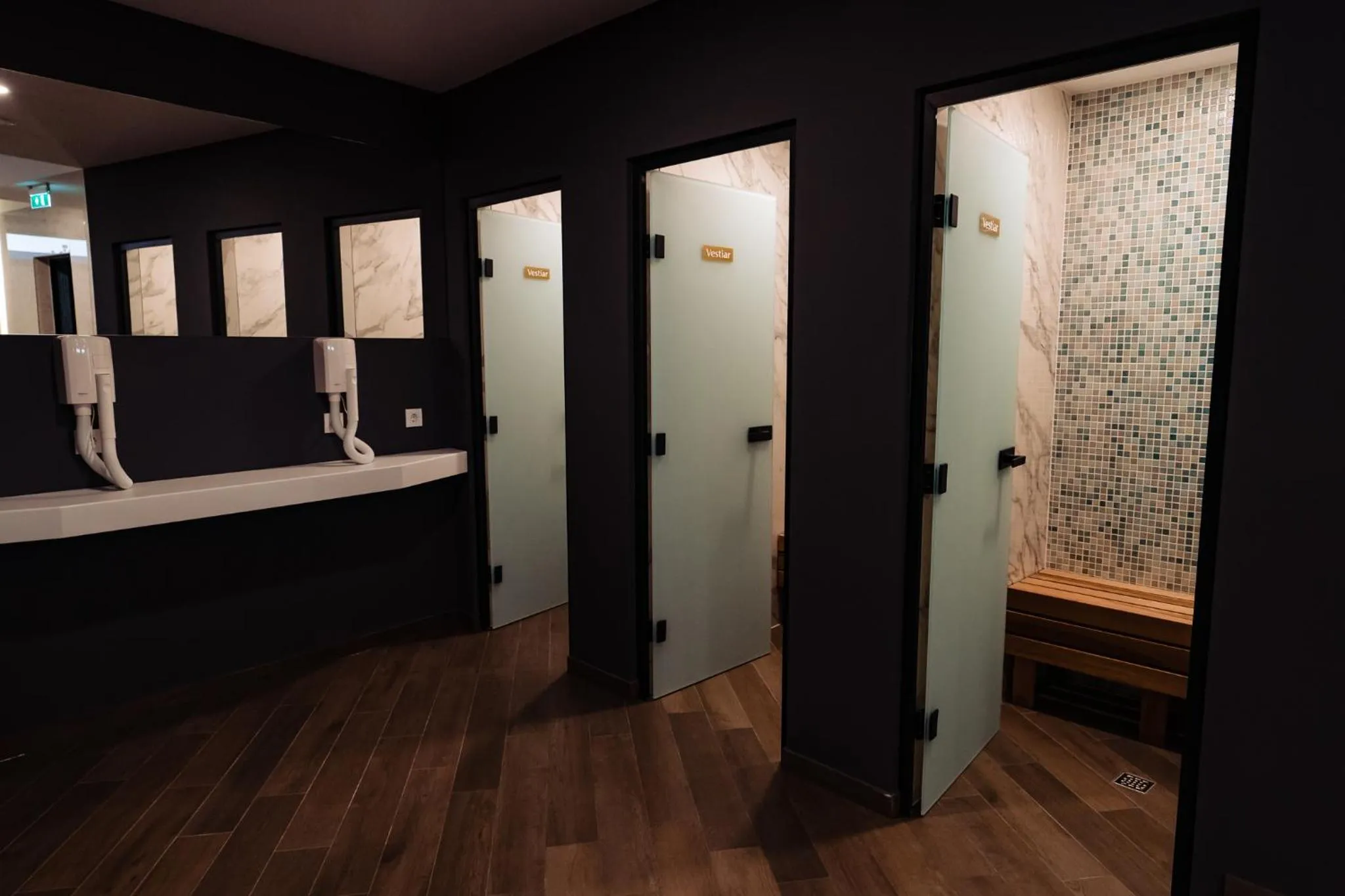 Swimming pool in Hotel Aventus