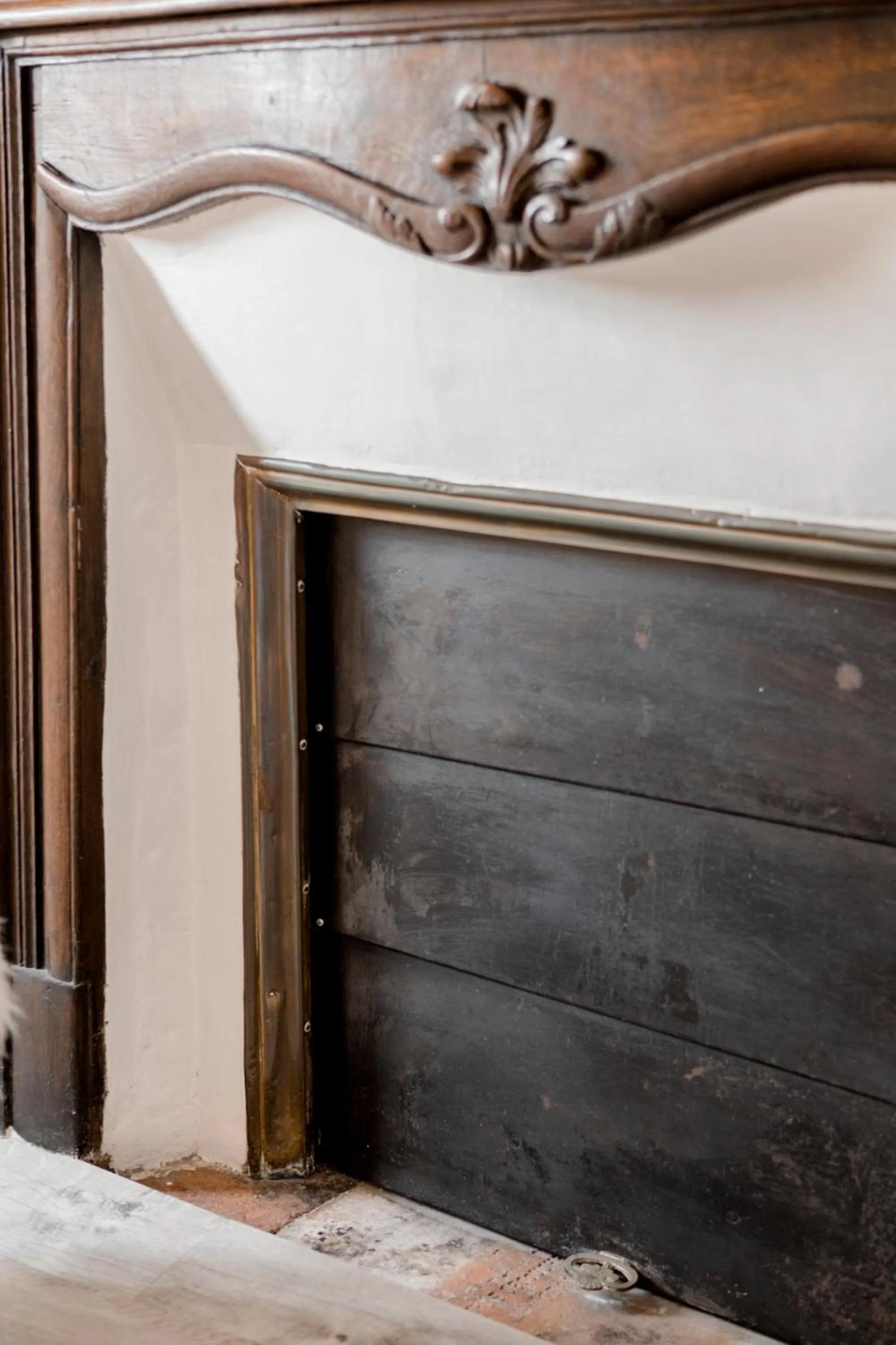 Decorative detail in Au Bourg Neuf