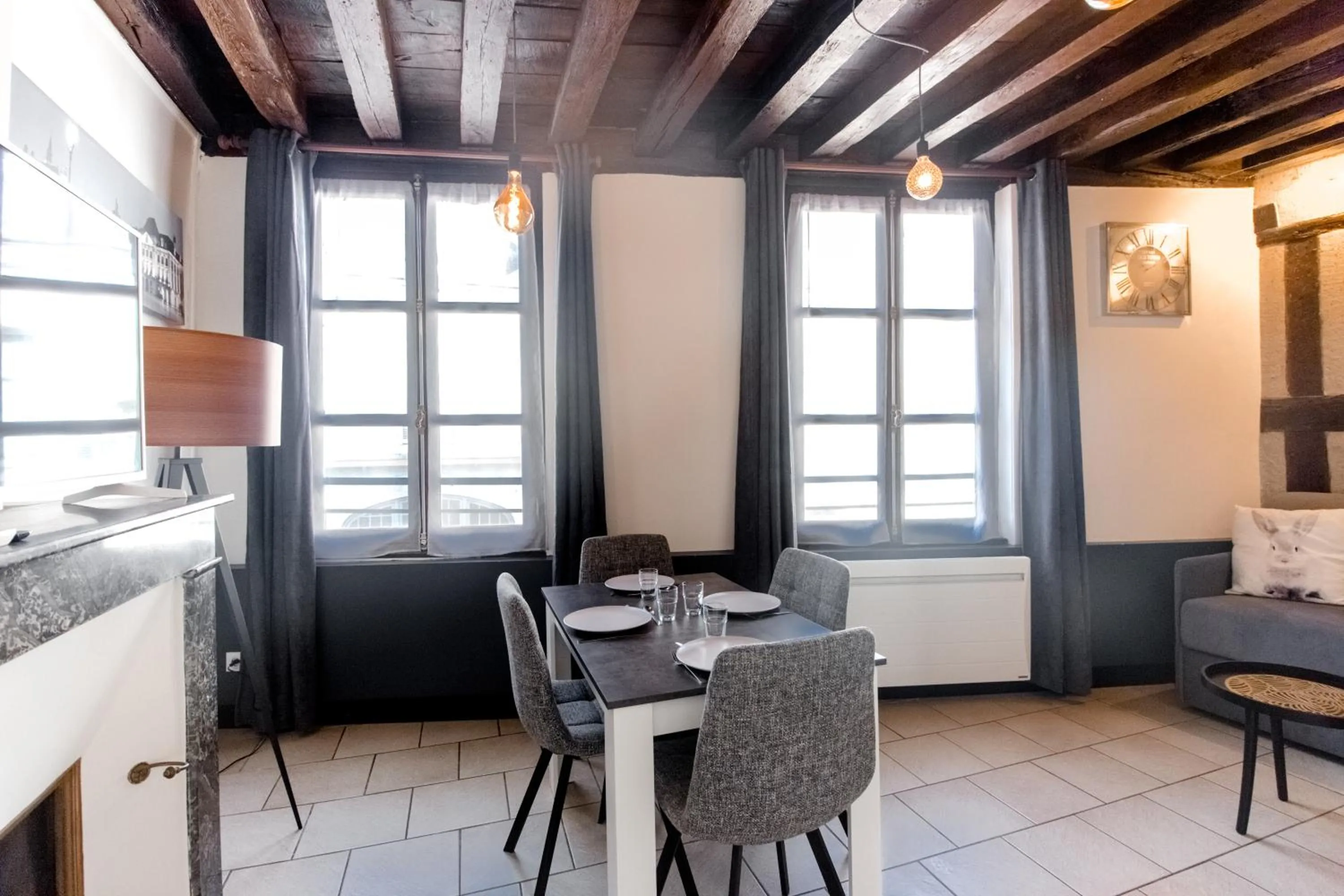 Dining area in Au Bourg Neuf