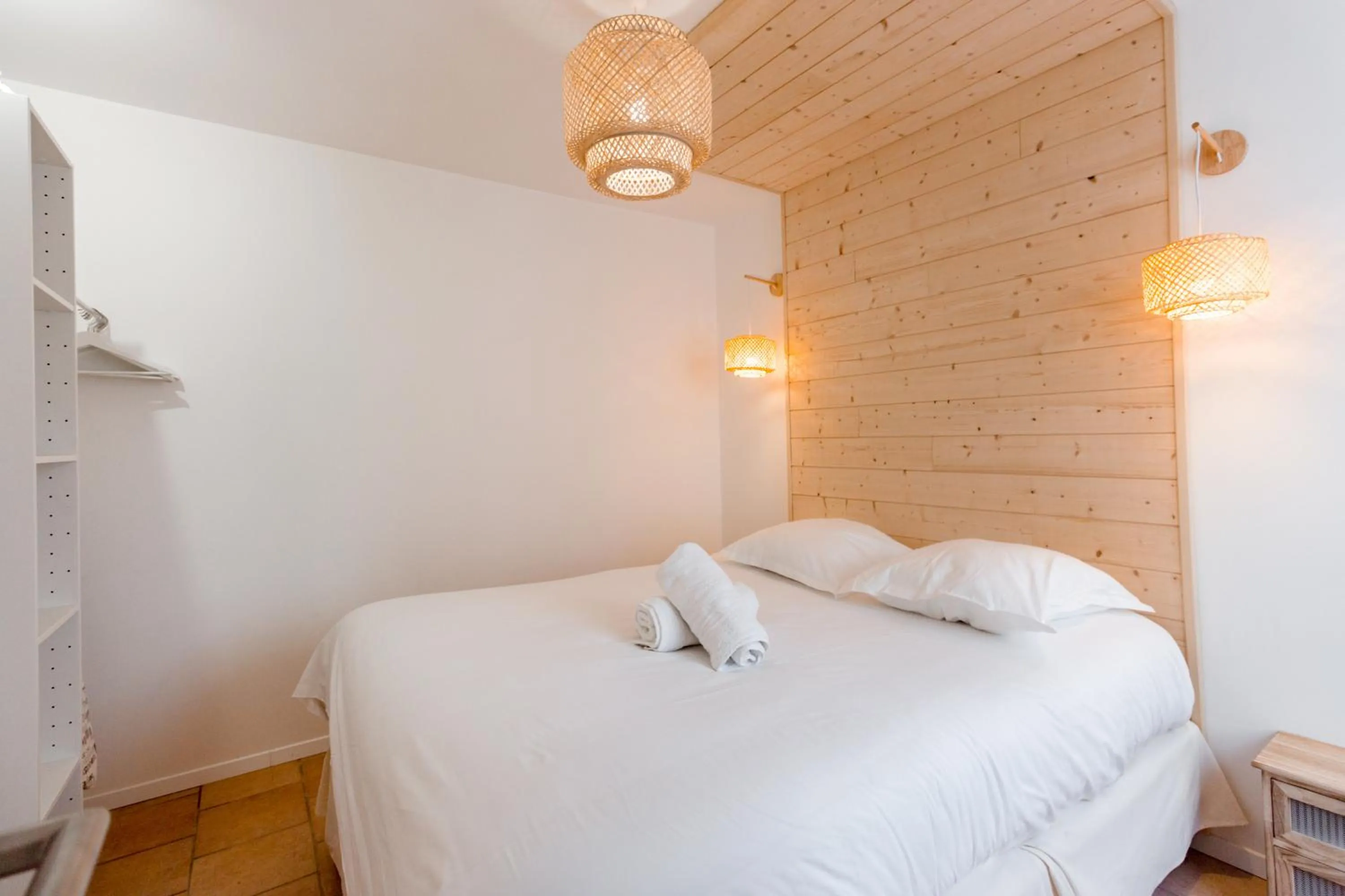 Bed in Au Bourg Neuf