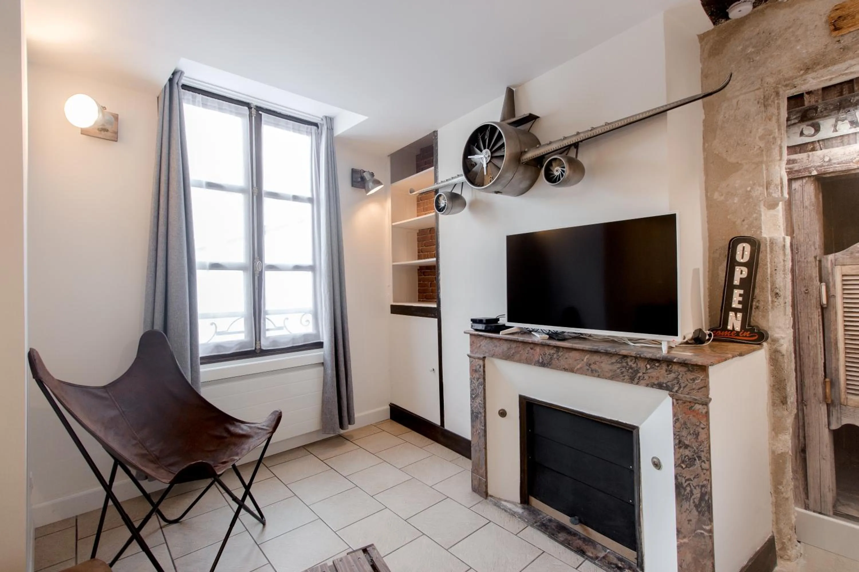 TV and multimedia in Au Bourg Neuf