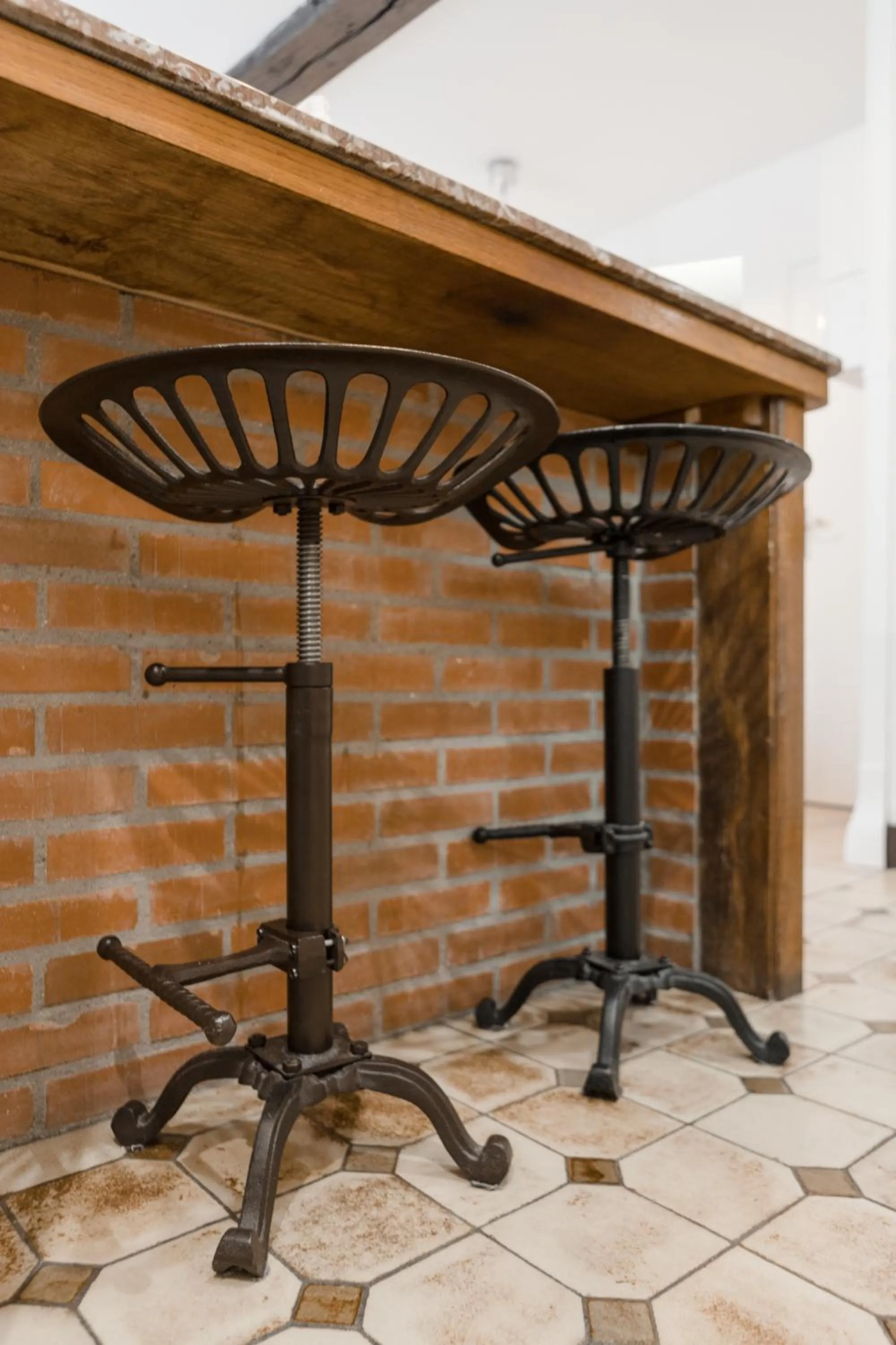 Decorative detail in Au Bourg Neuf