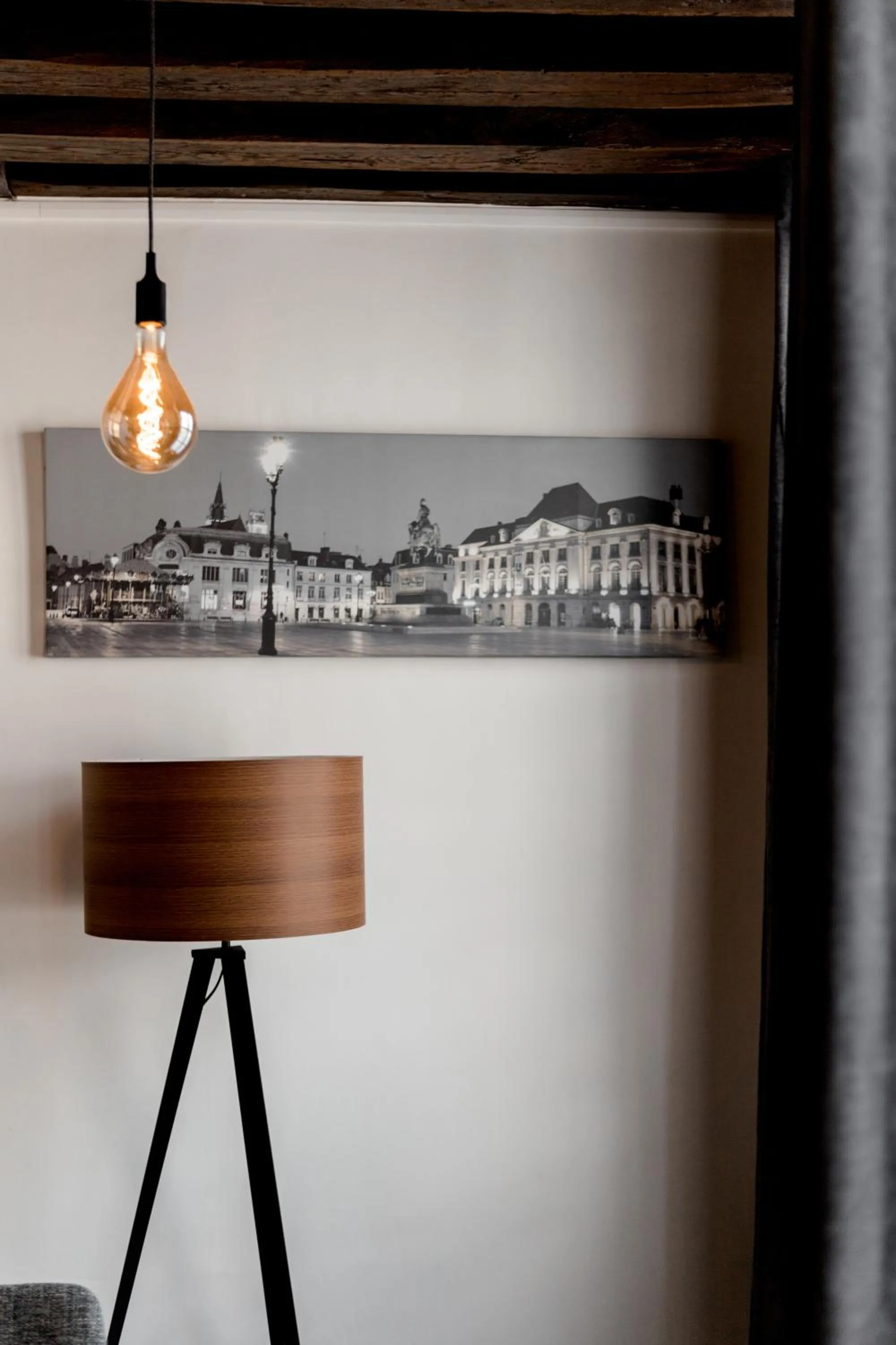 Decorative detail in Au Bourg Neuf