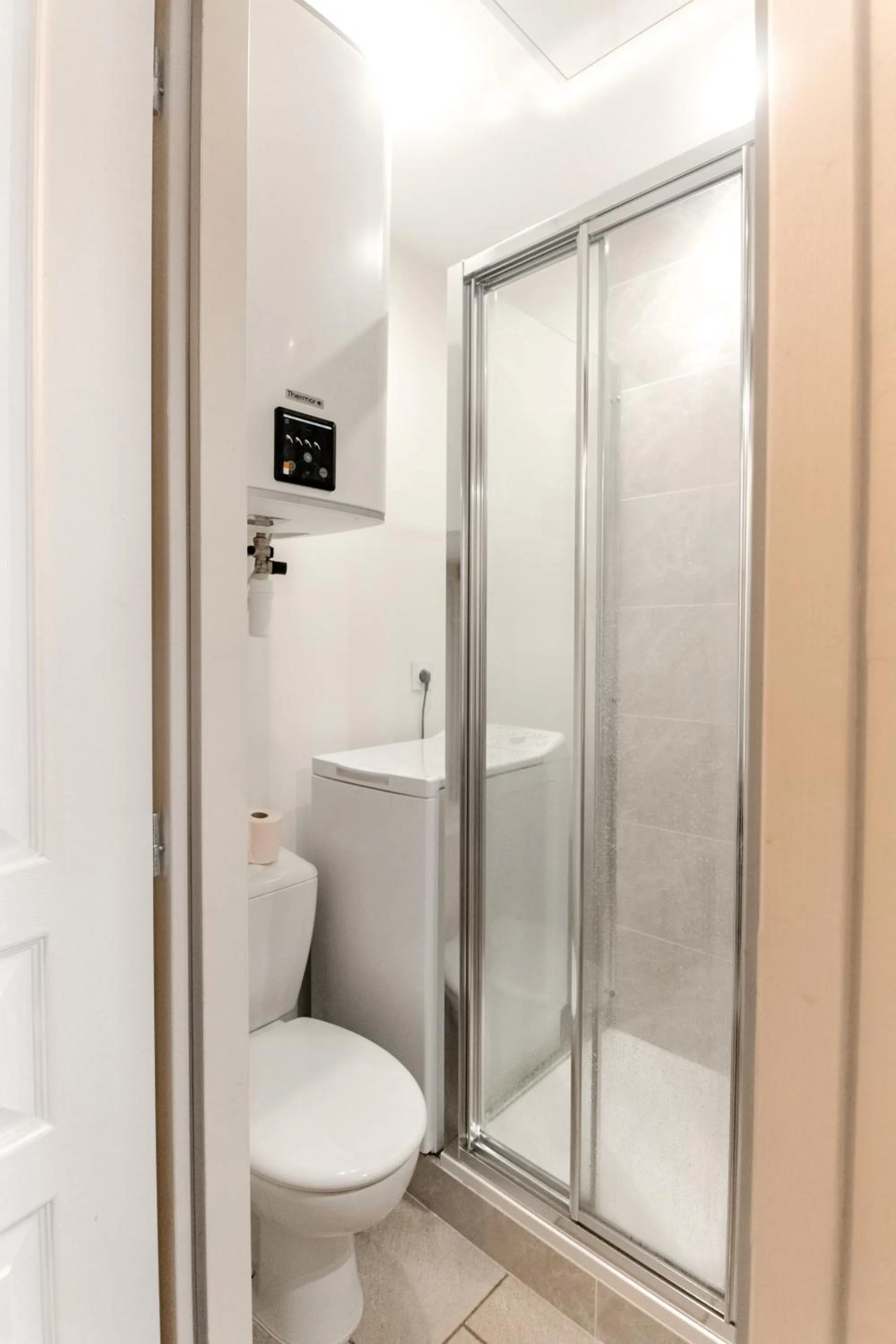 Shower in Au Bourg Neuf