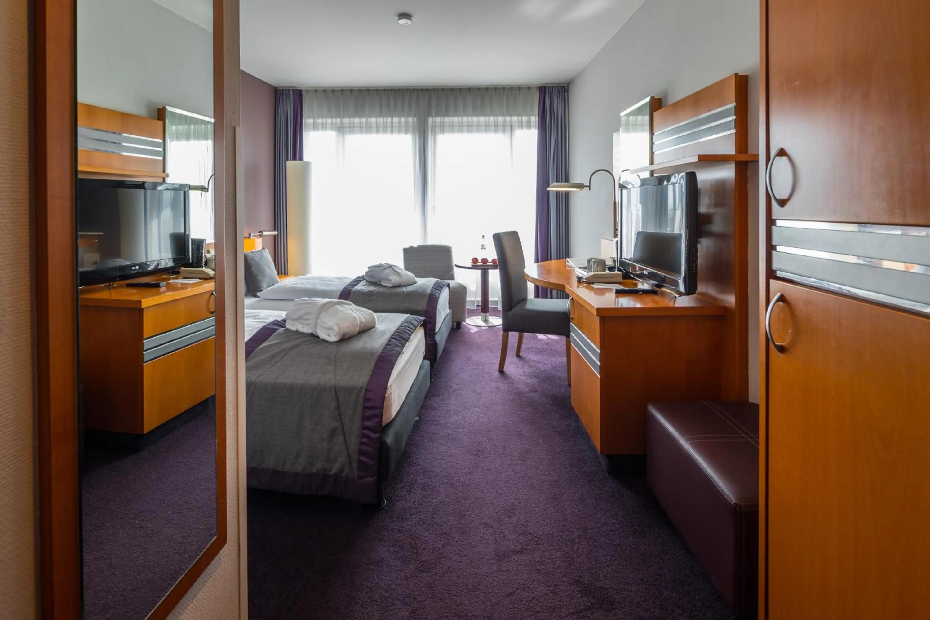 Photo of the whole room, Bed in Ramada by Wyndham Dresden