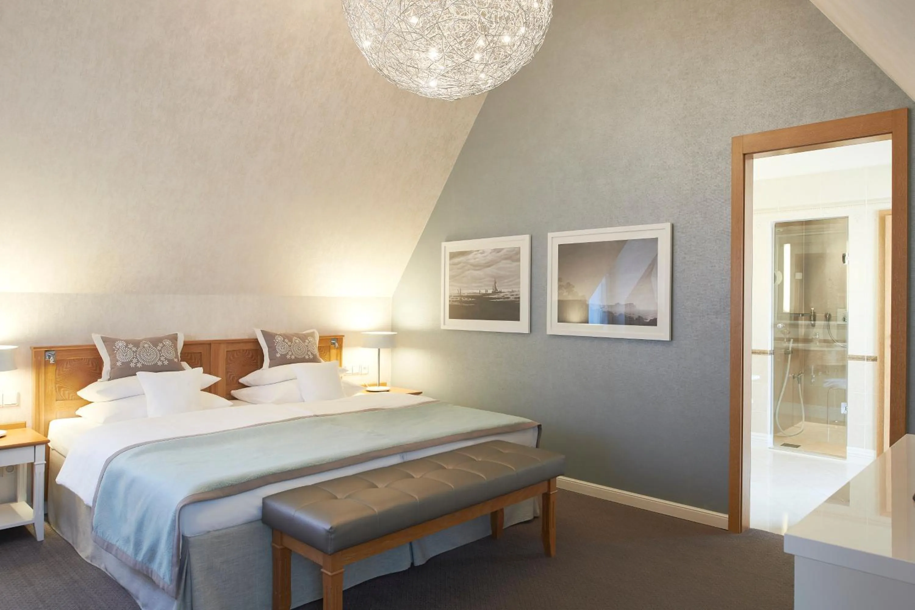 Bed in A-ROSA Kurhaus Binz