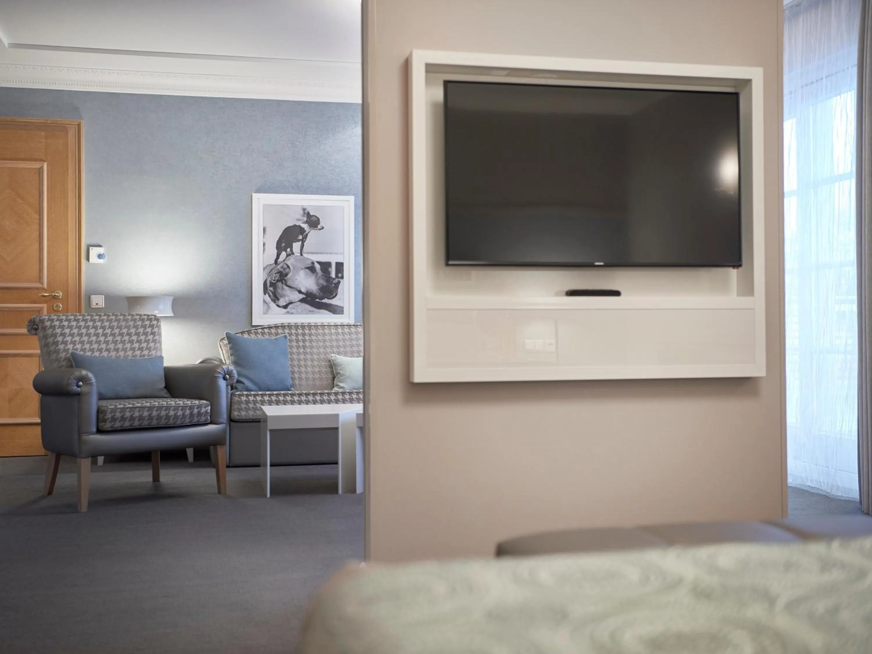 TV and multimedia, Bed in A-ROSA Kurhaus Binz