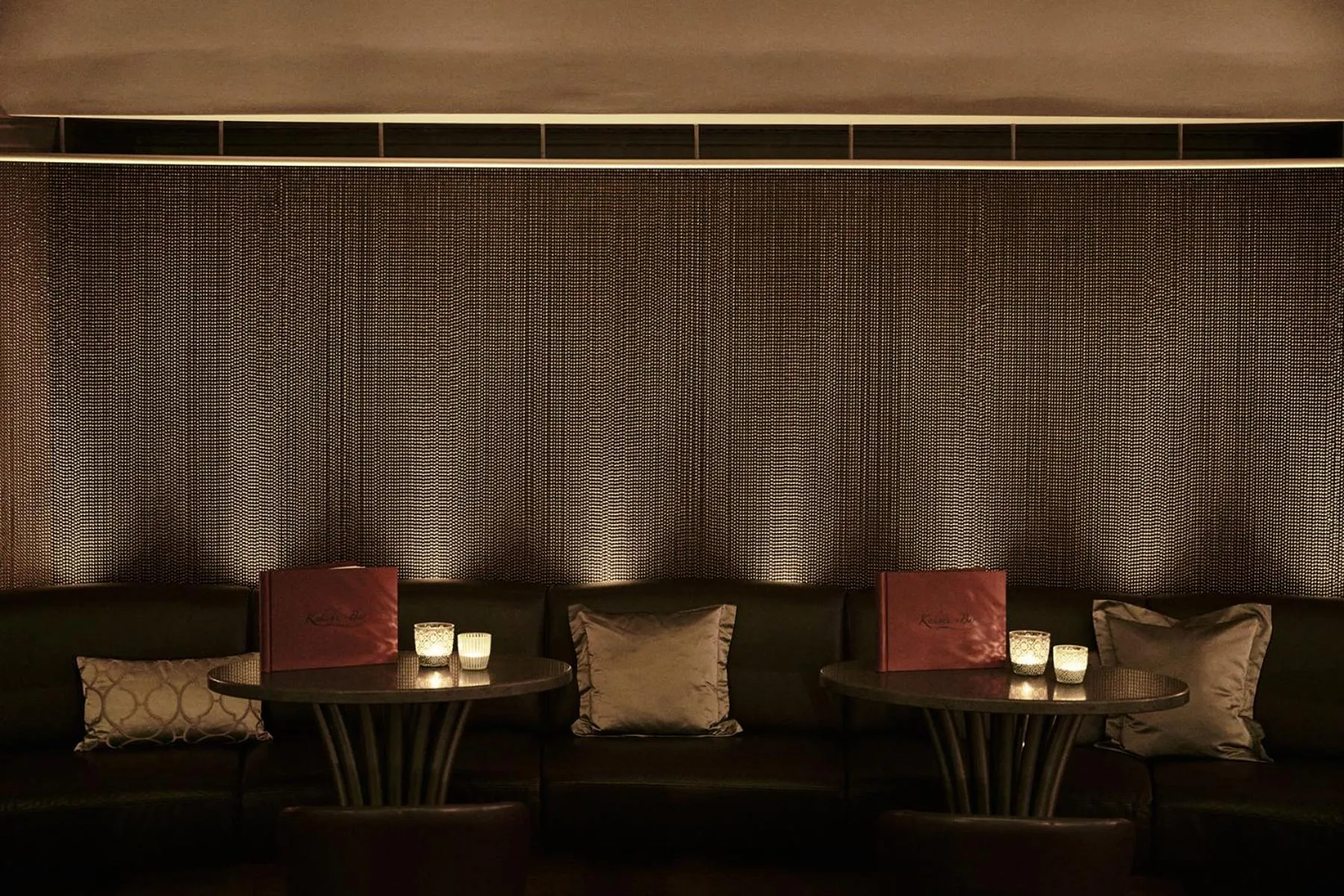 Lounge or bar in A-ROSA Kurhaus Binz