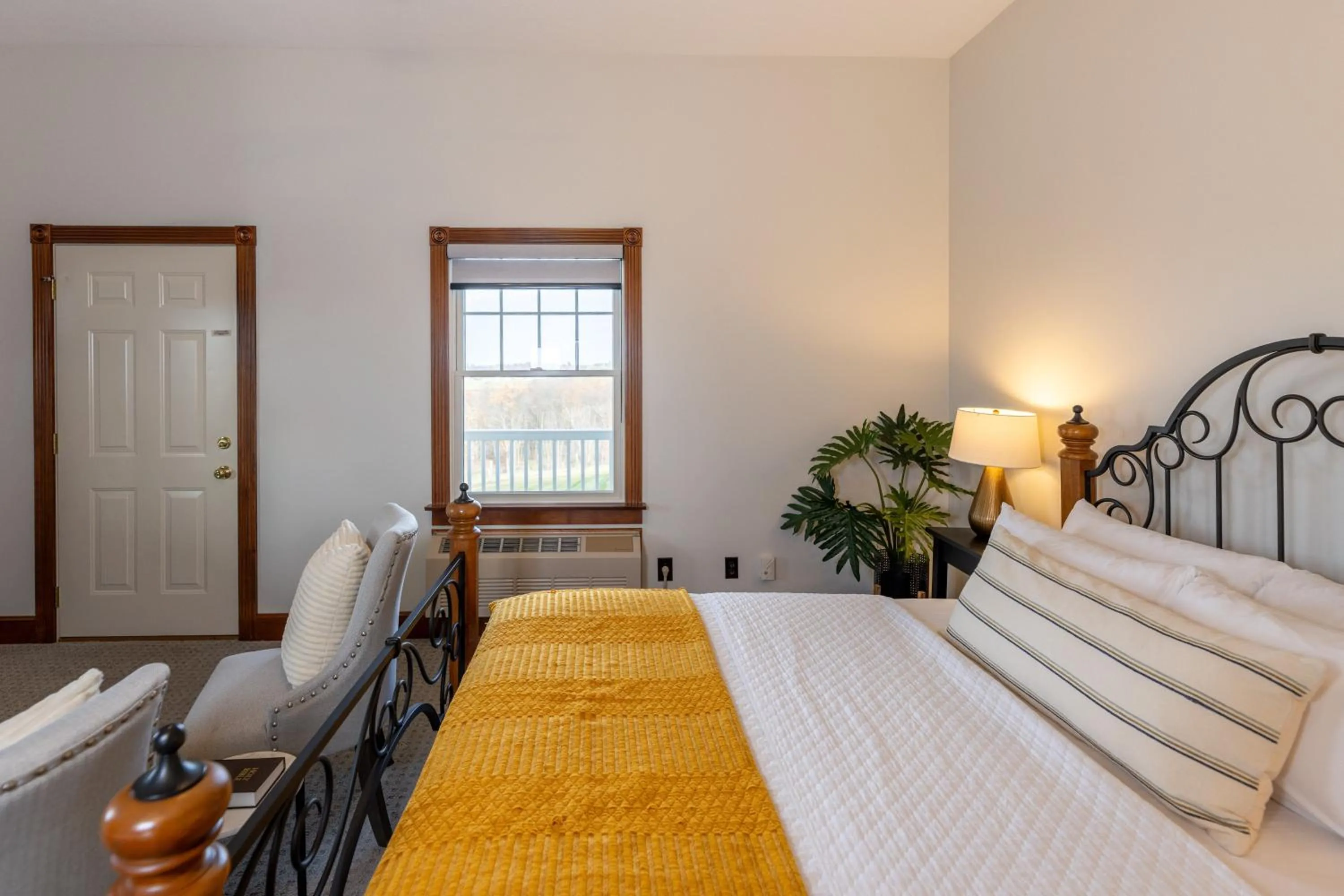 Bed in Hillside Villa Ohio