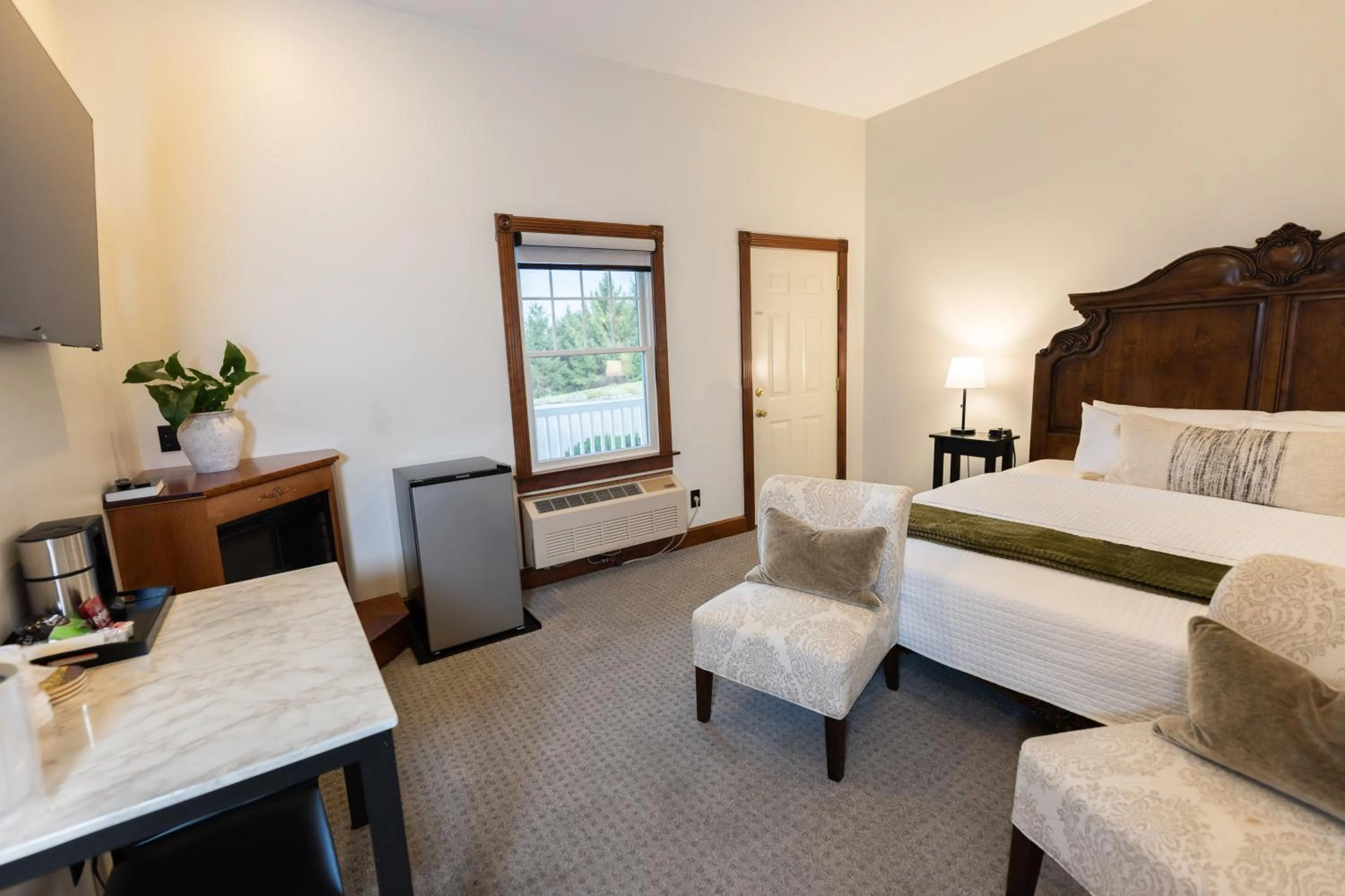 Bed in Hillside Villa Ohio