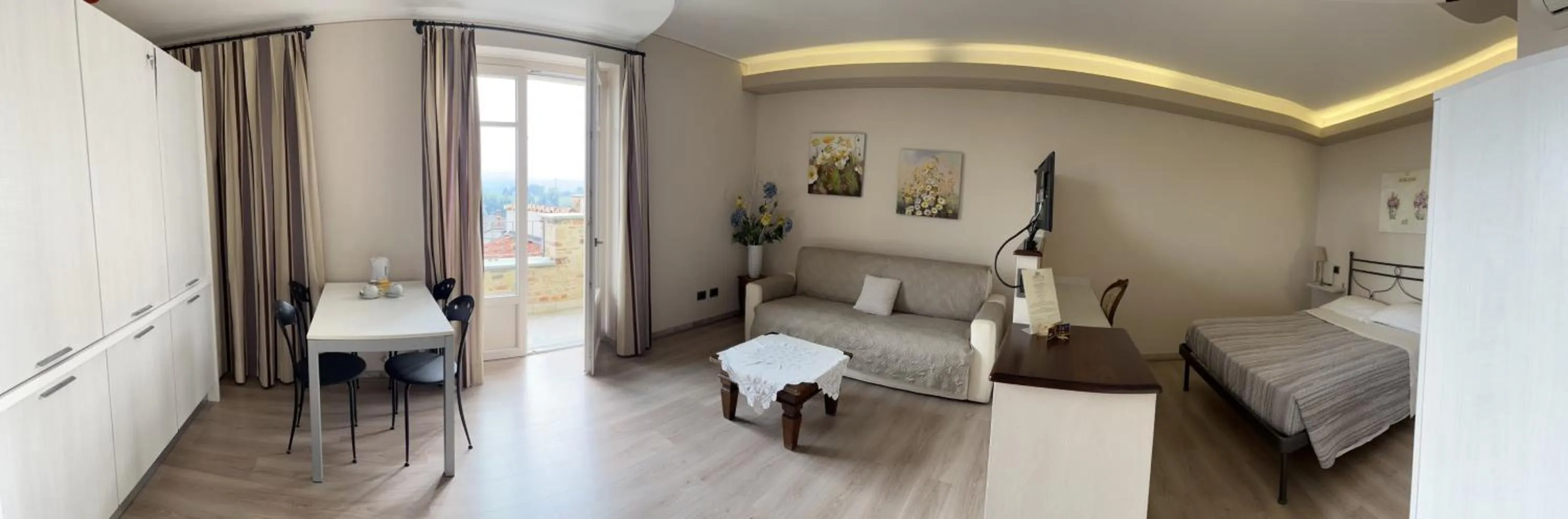 Photo of the whole room in La Rocca