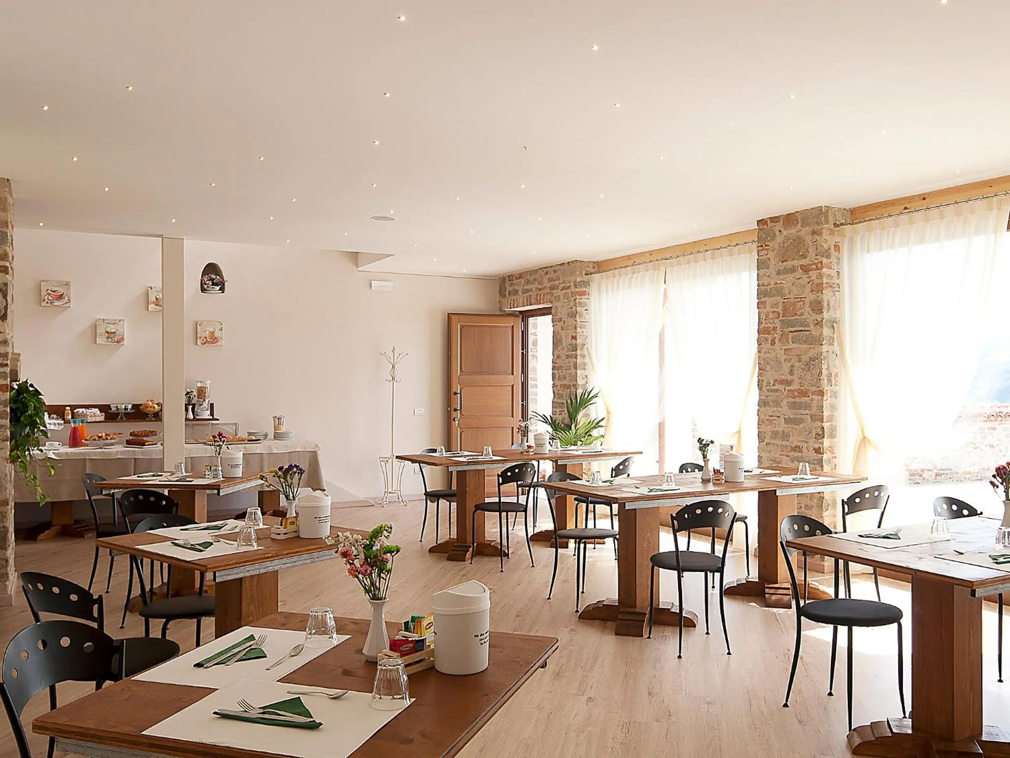 Photo of the whole room in La Rocca