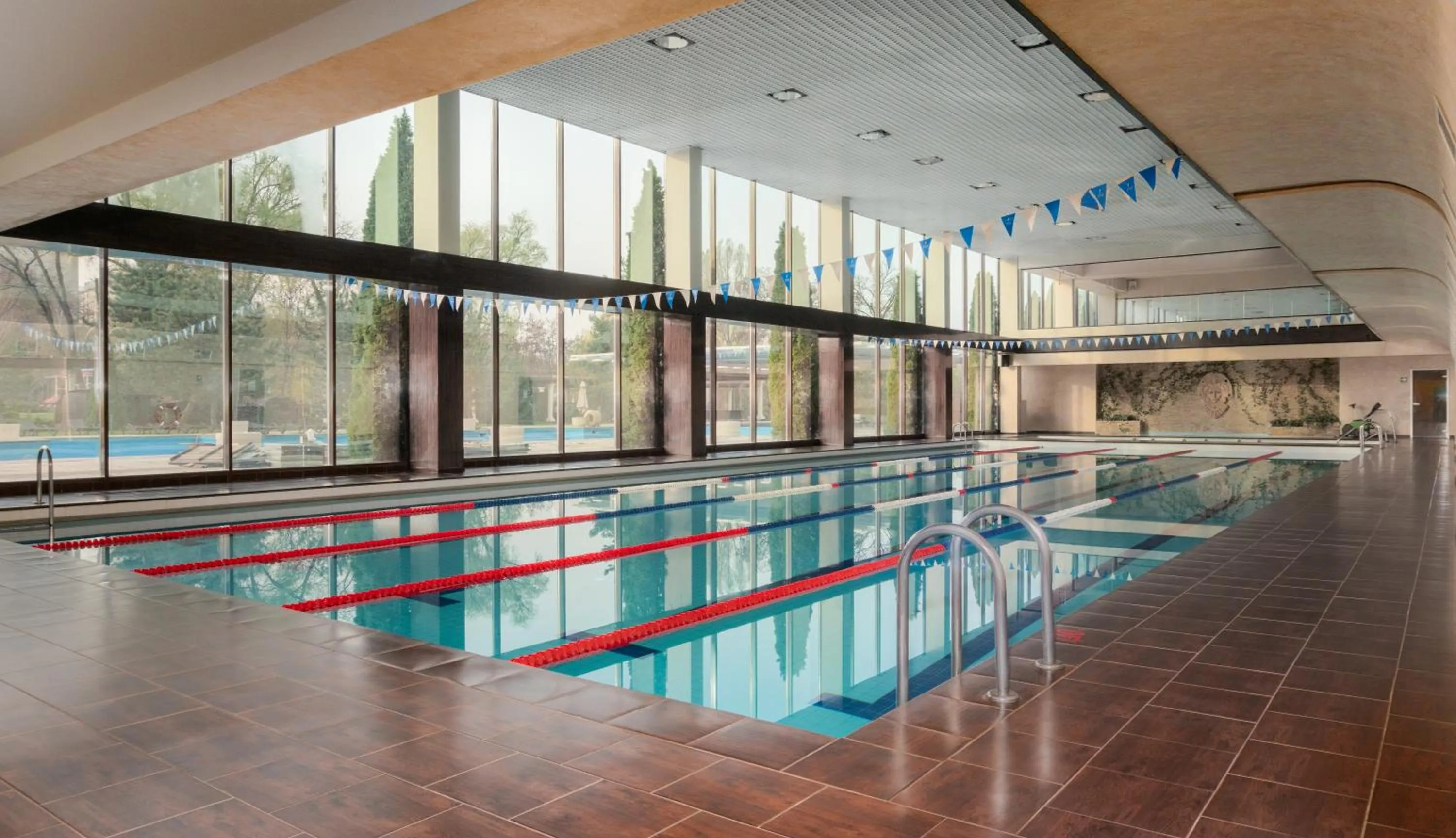 Swimming pool in Hotel Misto SPA & FITNESS