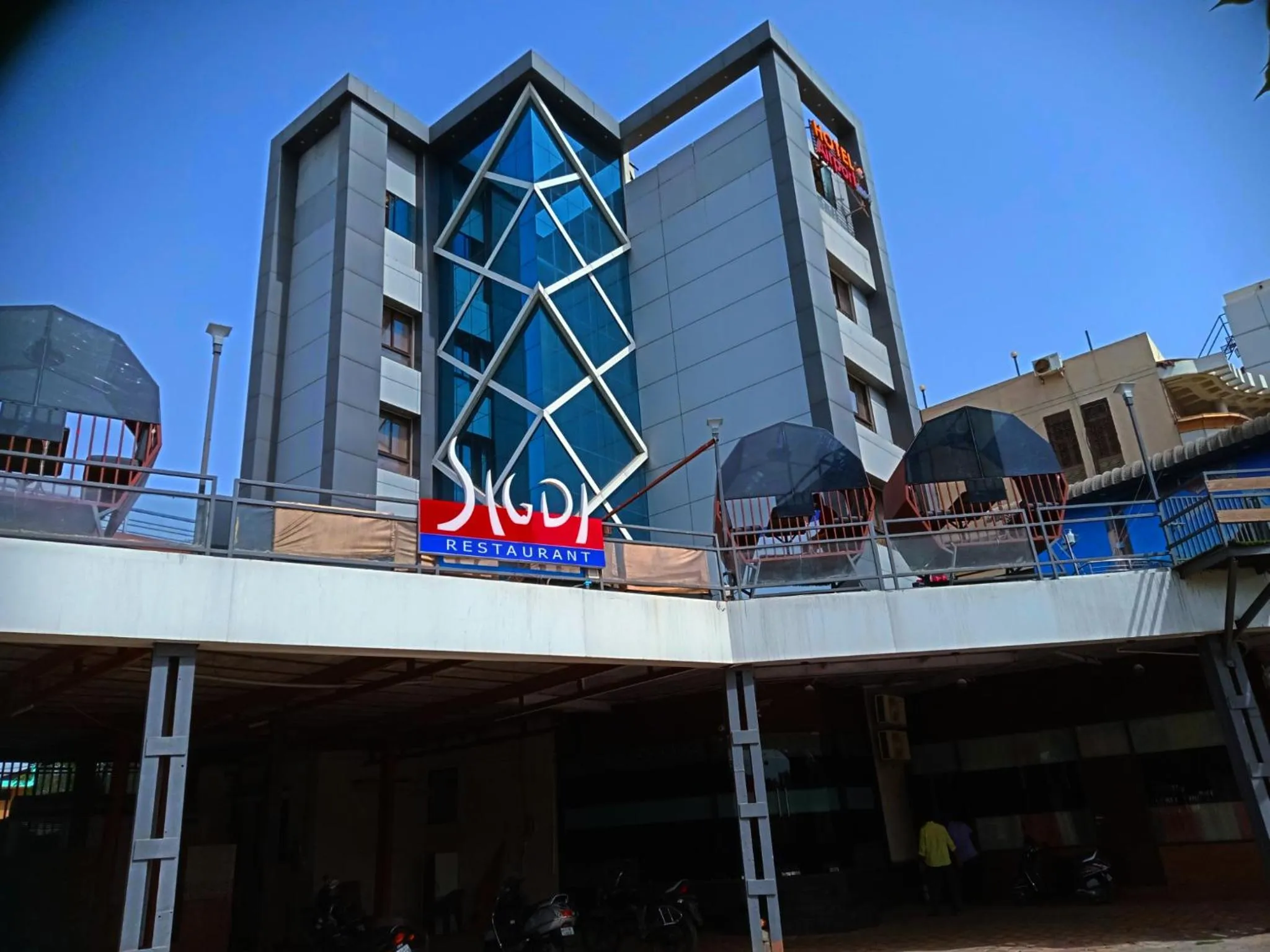 HOTEL AIRPORT INN ONE