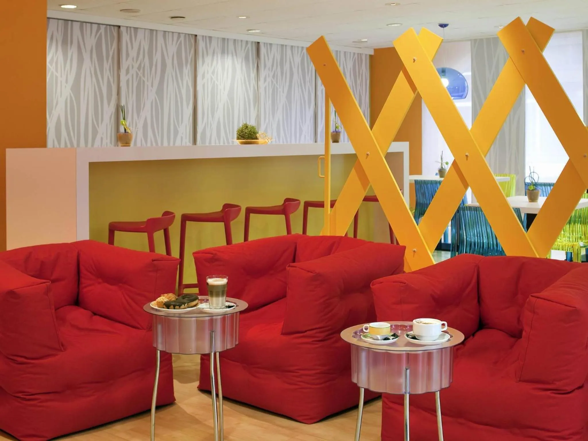 Lounge or bar in ibis Styles Duesseldorf-Neuss