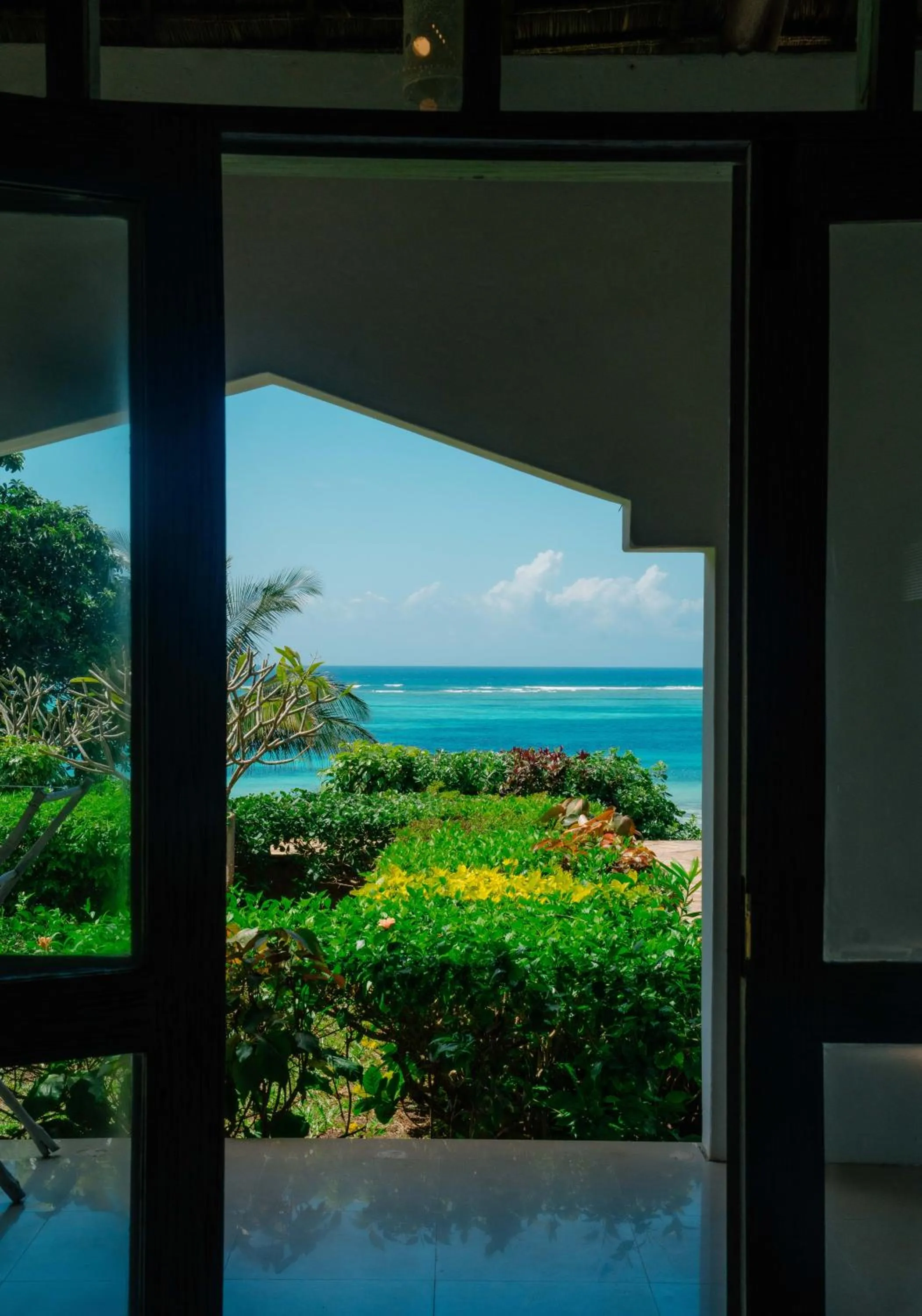 Pearl Beach by Sansi