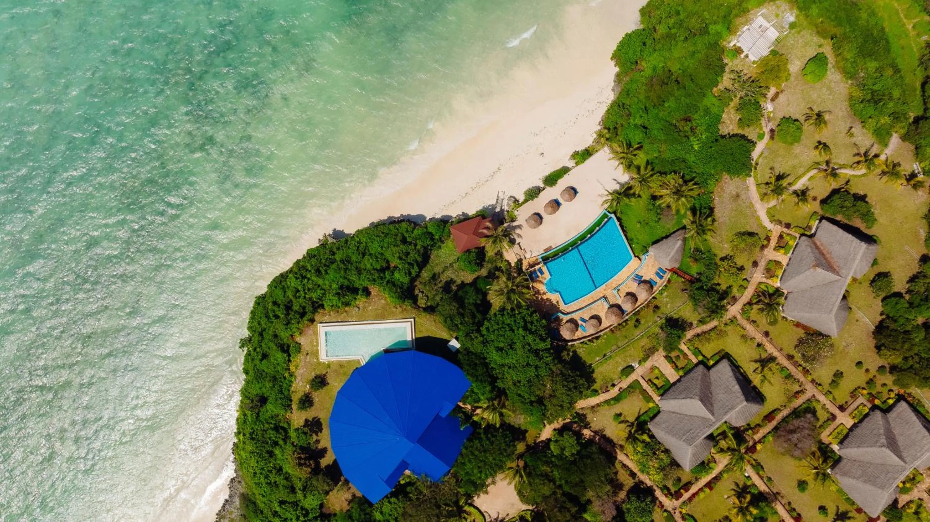 Property building in Pearl Beach by Sansi