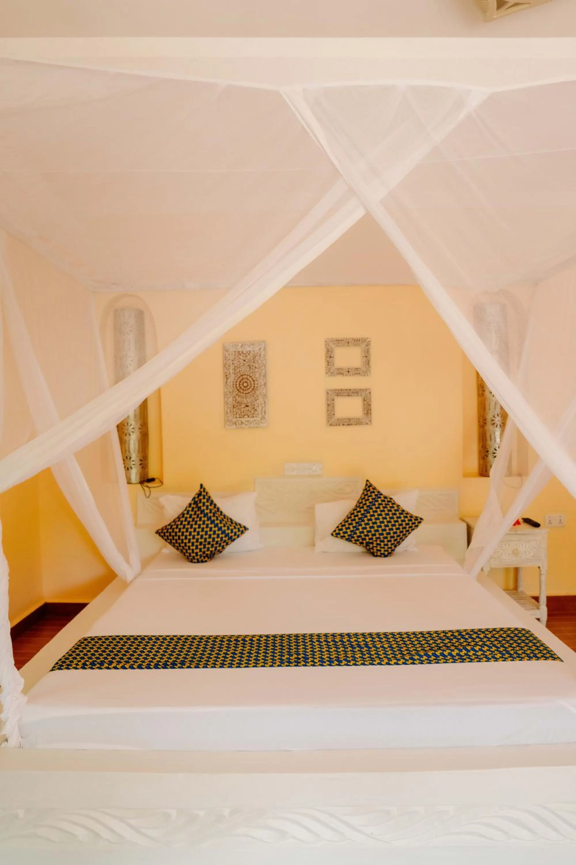 Bed in Pearl Beach by Sansi