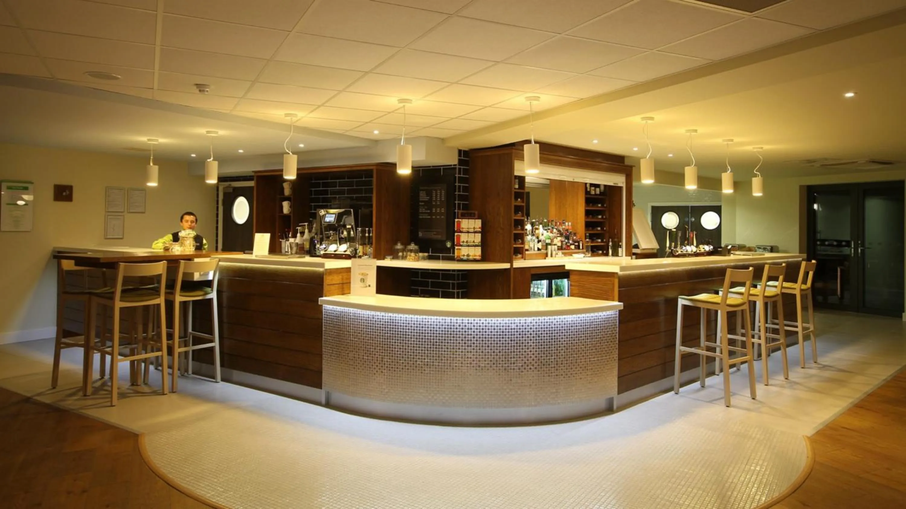 Restaurant/places to eat in Holiday Inn Huntingdon Racecourse by IHG