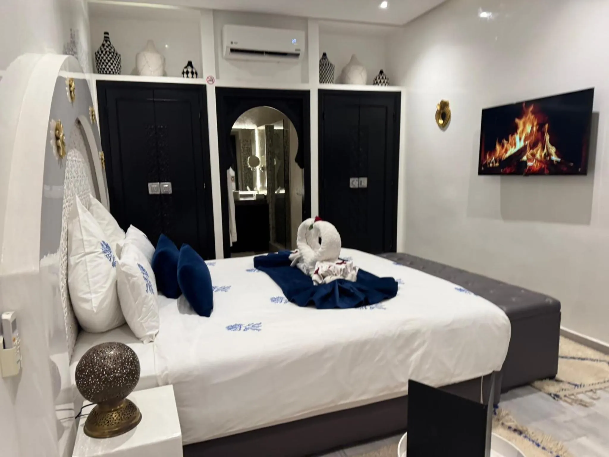 Photo of the whole room, Bed in RIAD NOLITA & SPA Kasbah