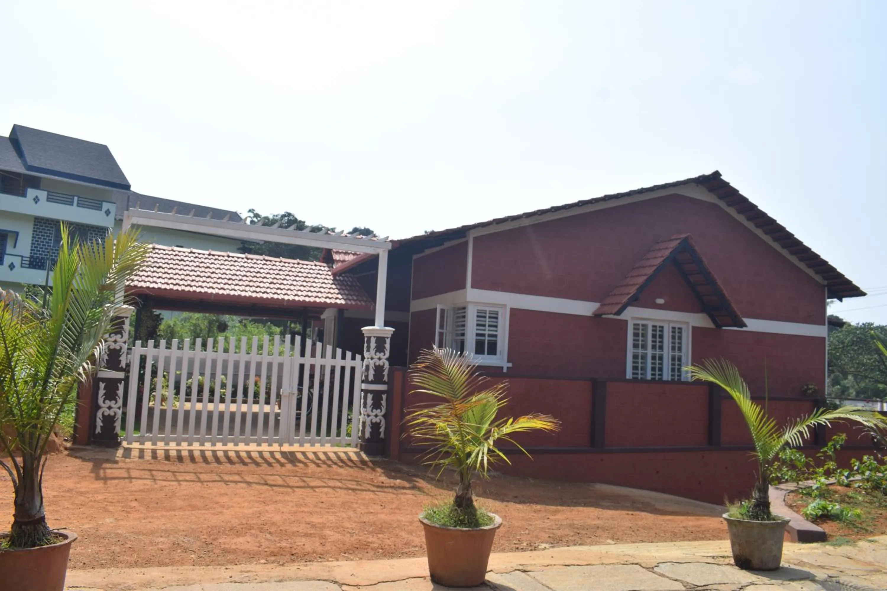 Facade/entrance in Ibni Springs