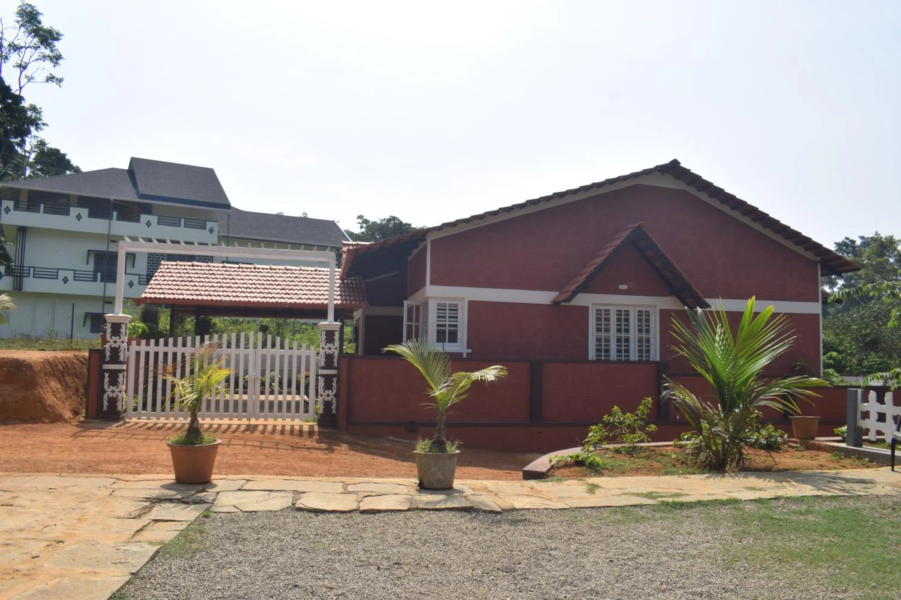 Facade/entrance in Ibni Springs