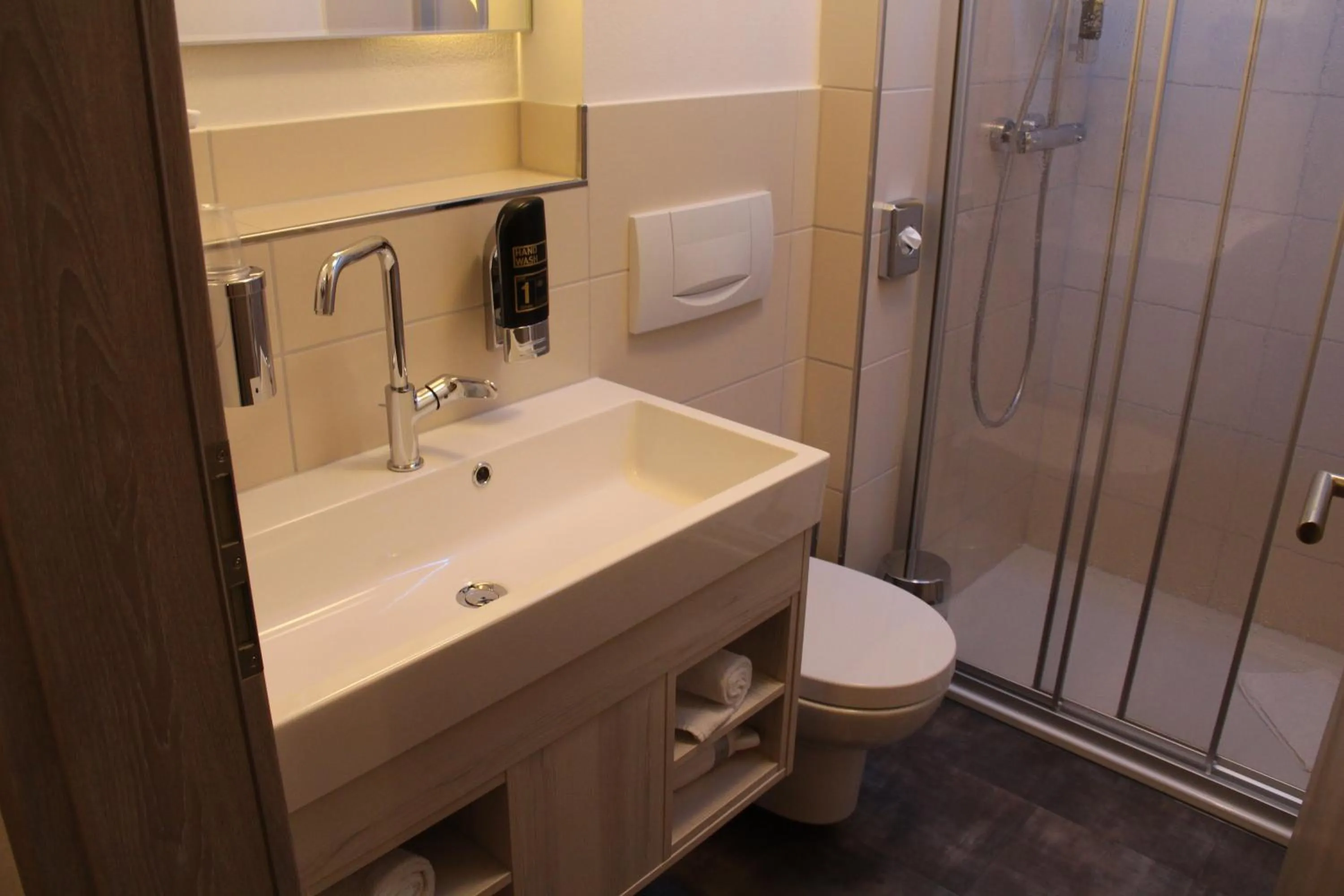 Bathroom in Hotel Engel