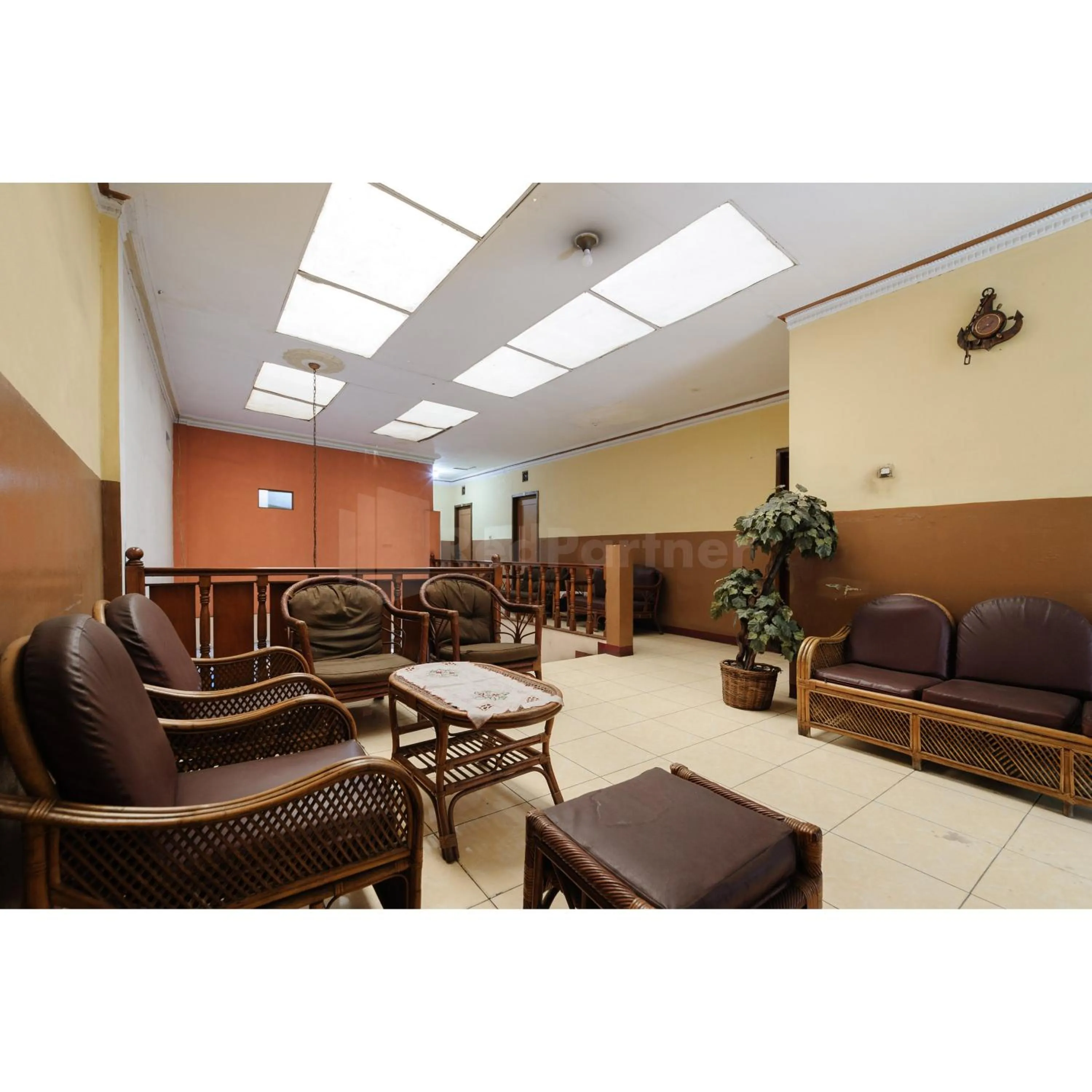 Seating area in Hotel Al Hakim Syariah Redpartner