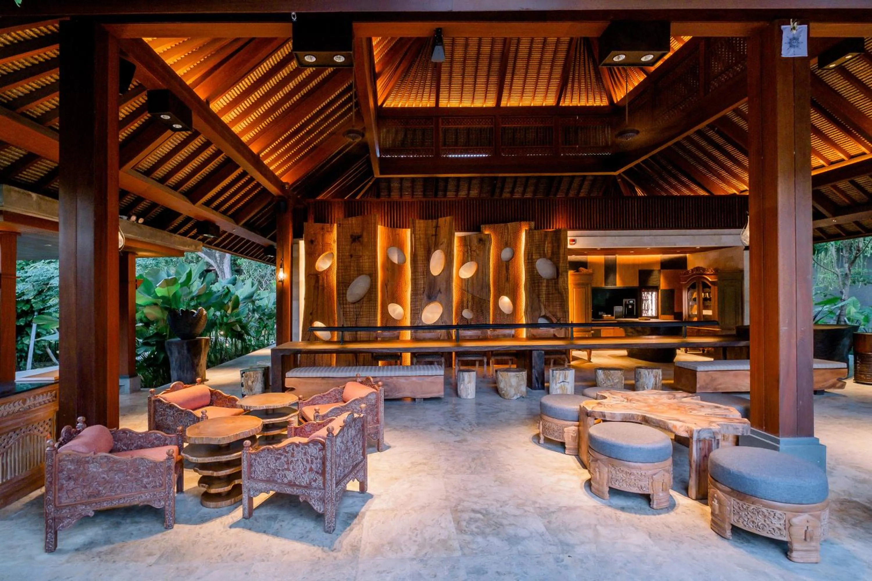 Lounge or bar in Andaz Bali, By Hyatt