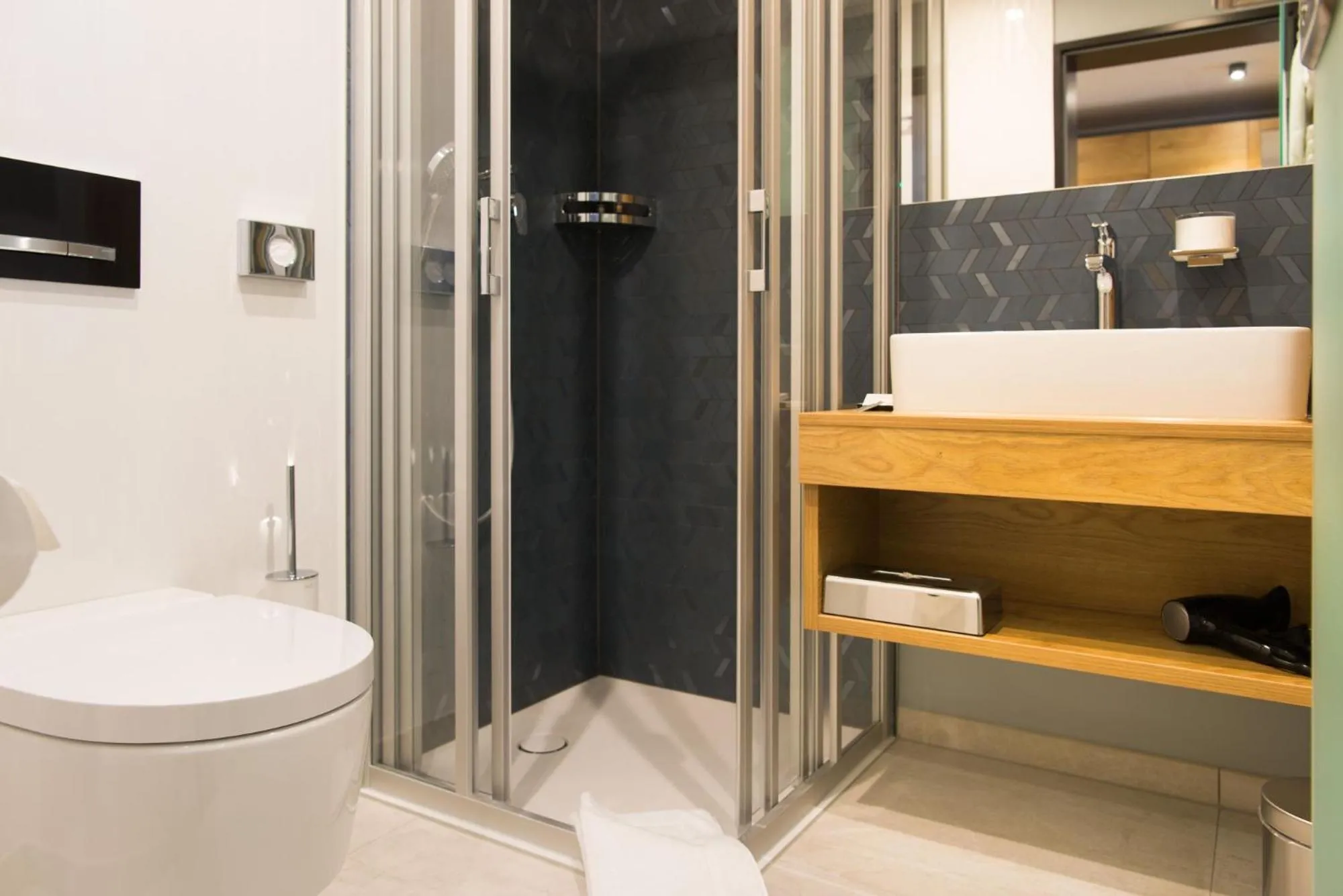 Shower in Aktivhotel Inselsberg