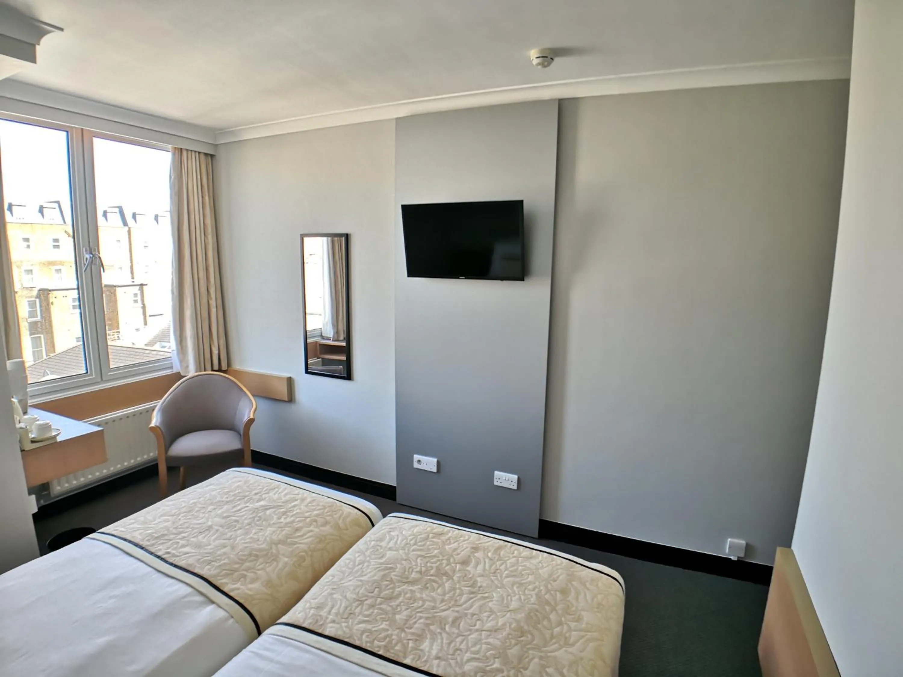 Bed in Lancaster Hall Hotel