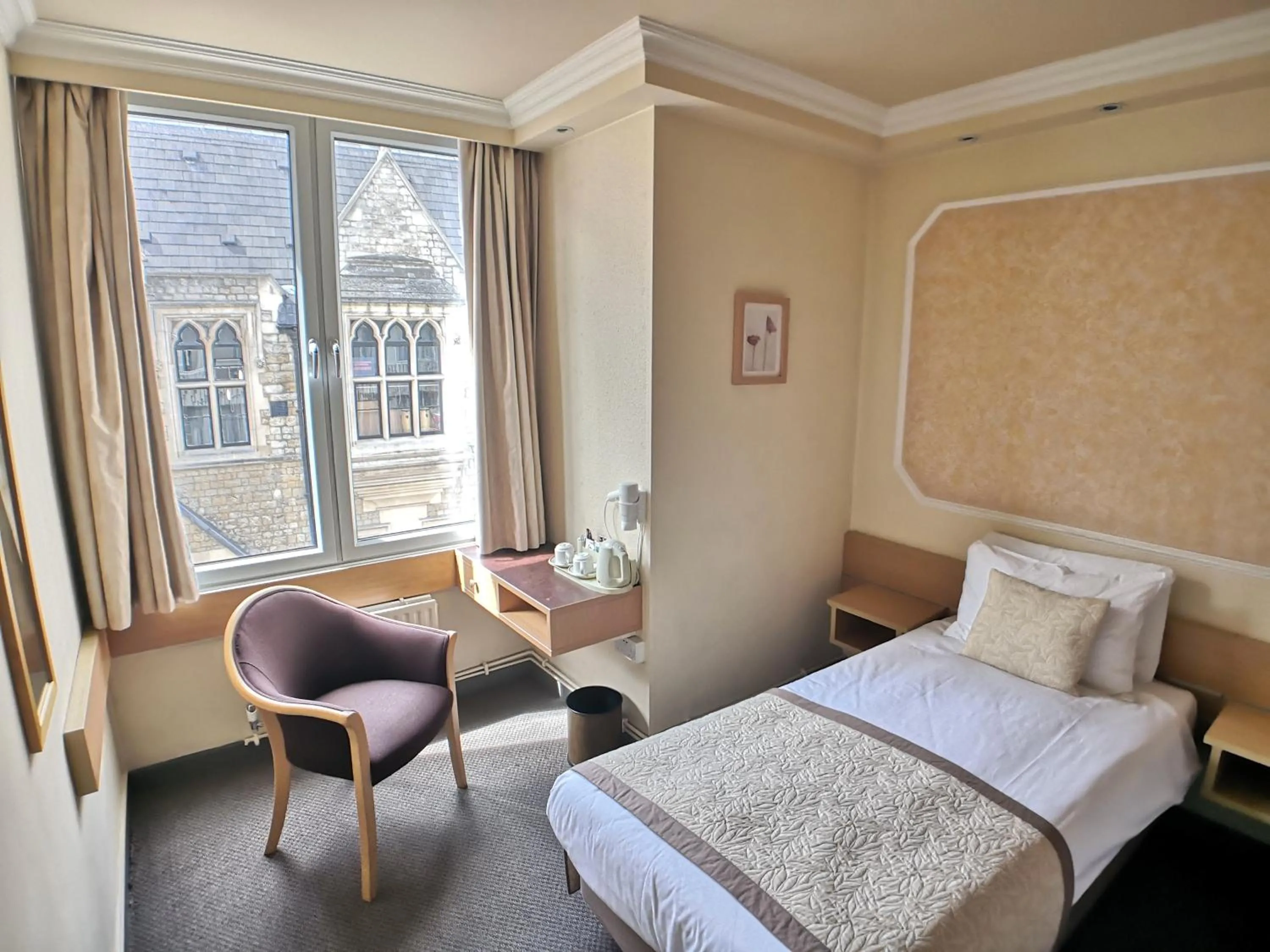 Single Room in Lancaster Hall Hotel