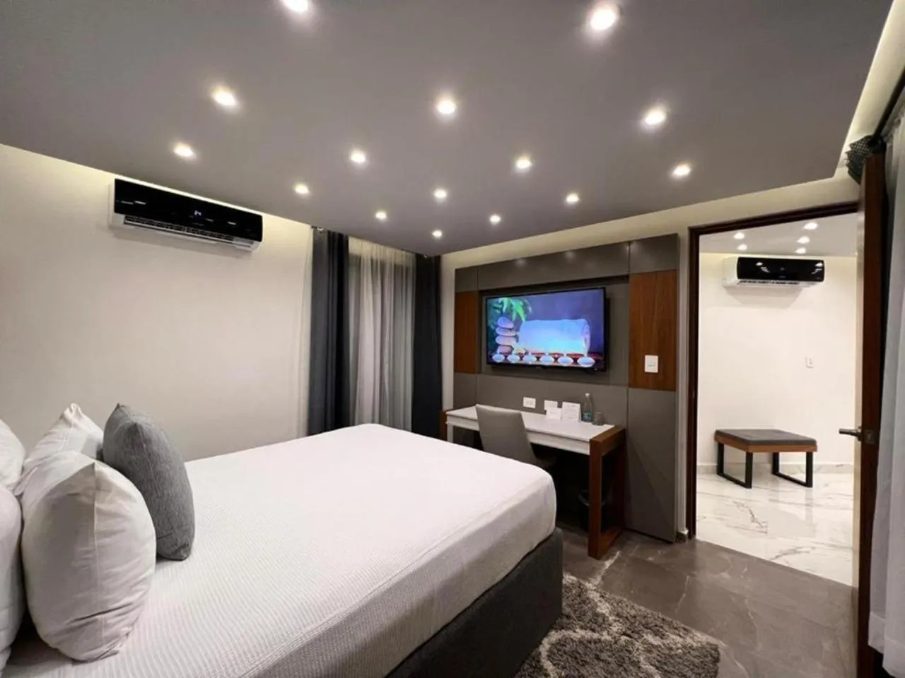 Bedroom, Bed in Seven Boutique Apartments Cancún