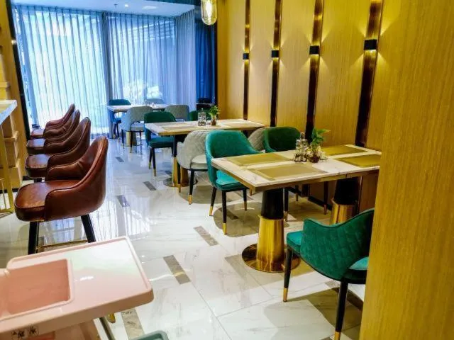 Magnotel guiyang fountain commercial center subway station hotel