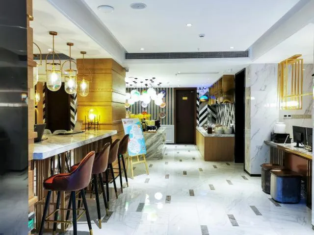 Magnotel guiyang fountain commercial center subway station hotel