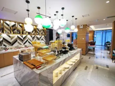 Magnotel guiyang fountain commercial center subway station hotel