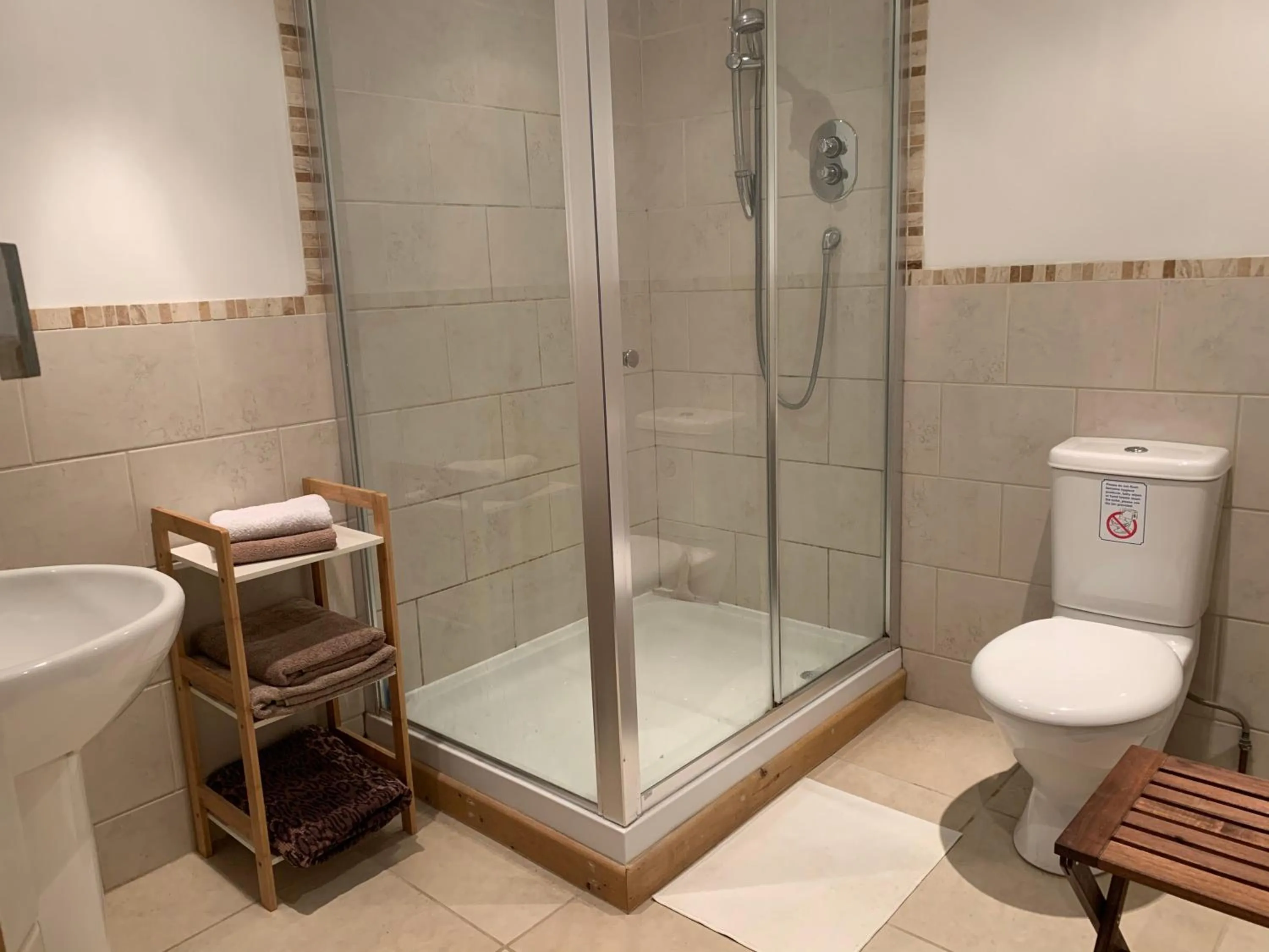 Bathroom in Appletree Cottages