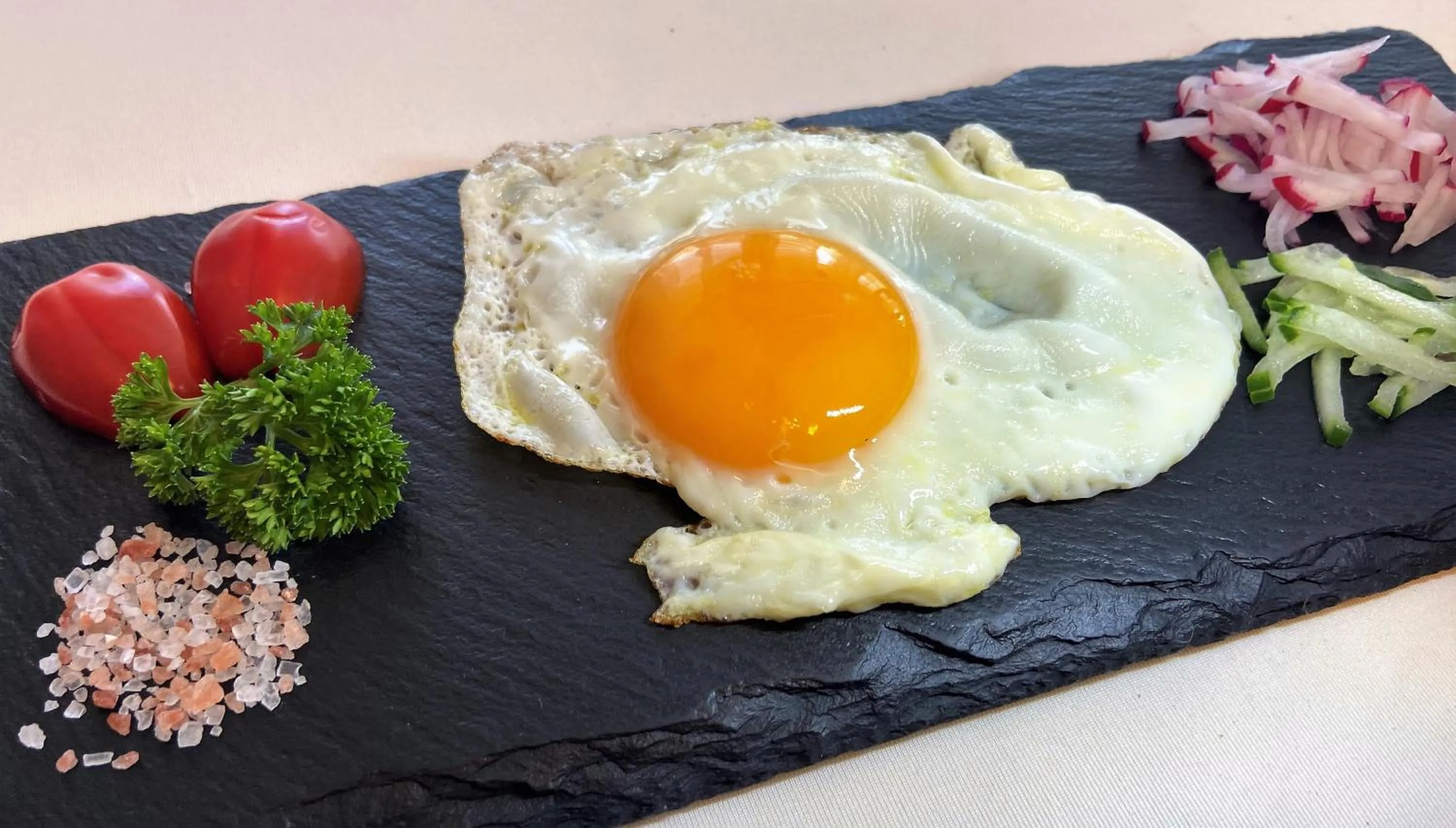 Buffet breakfast in Hotel Stadt Hamburg am Fluss Saarbrücken