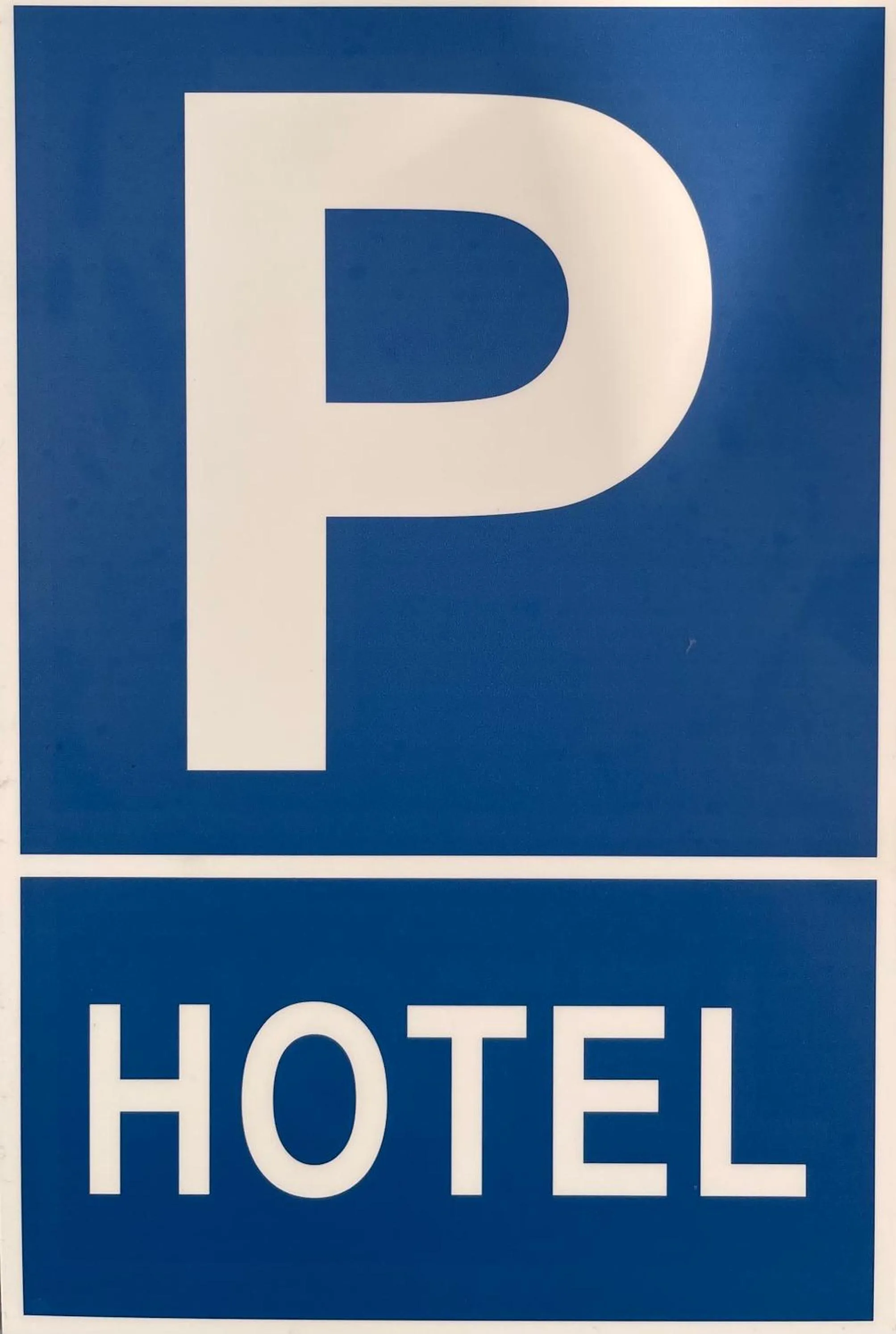 Parking in Hotel Stadt Hamburg am Fluss Saarbrücken