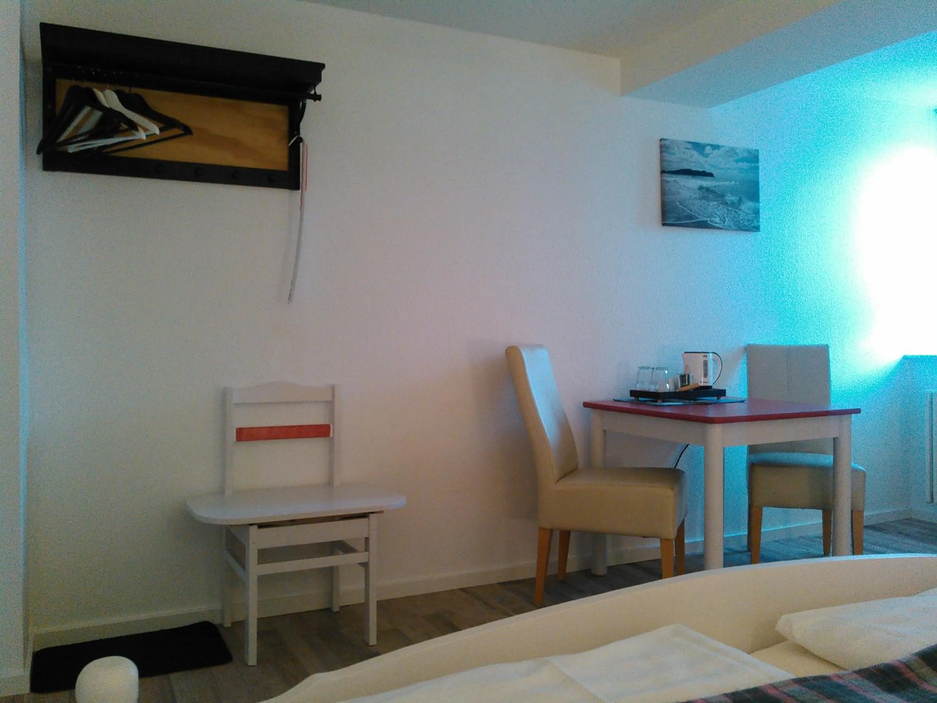 Photo of the whole room, Bed in Landhotel Possendorf