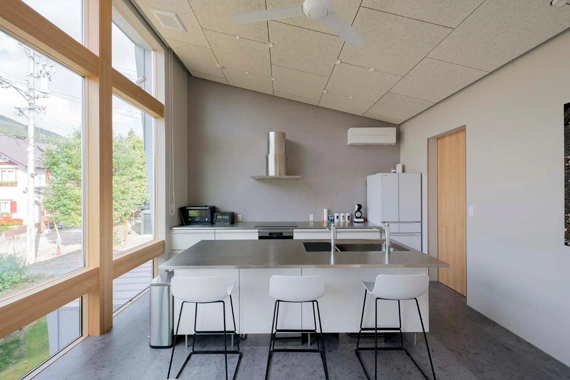 Kitchen or kitchenette in Echo Rocks by The Hakuba Collection