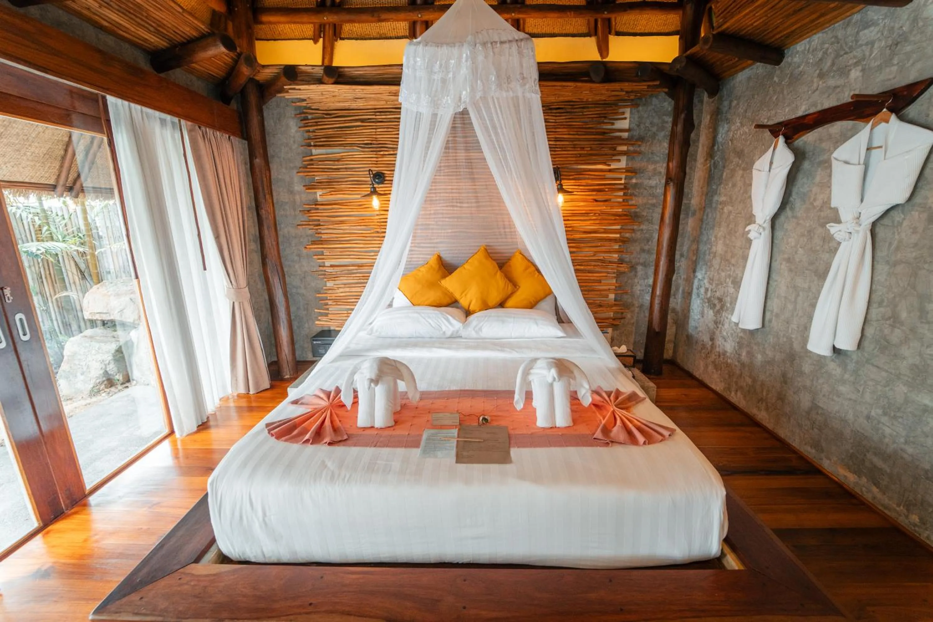 Photo of the whole room, Bed in View Point Resort