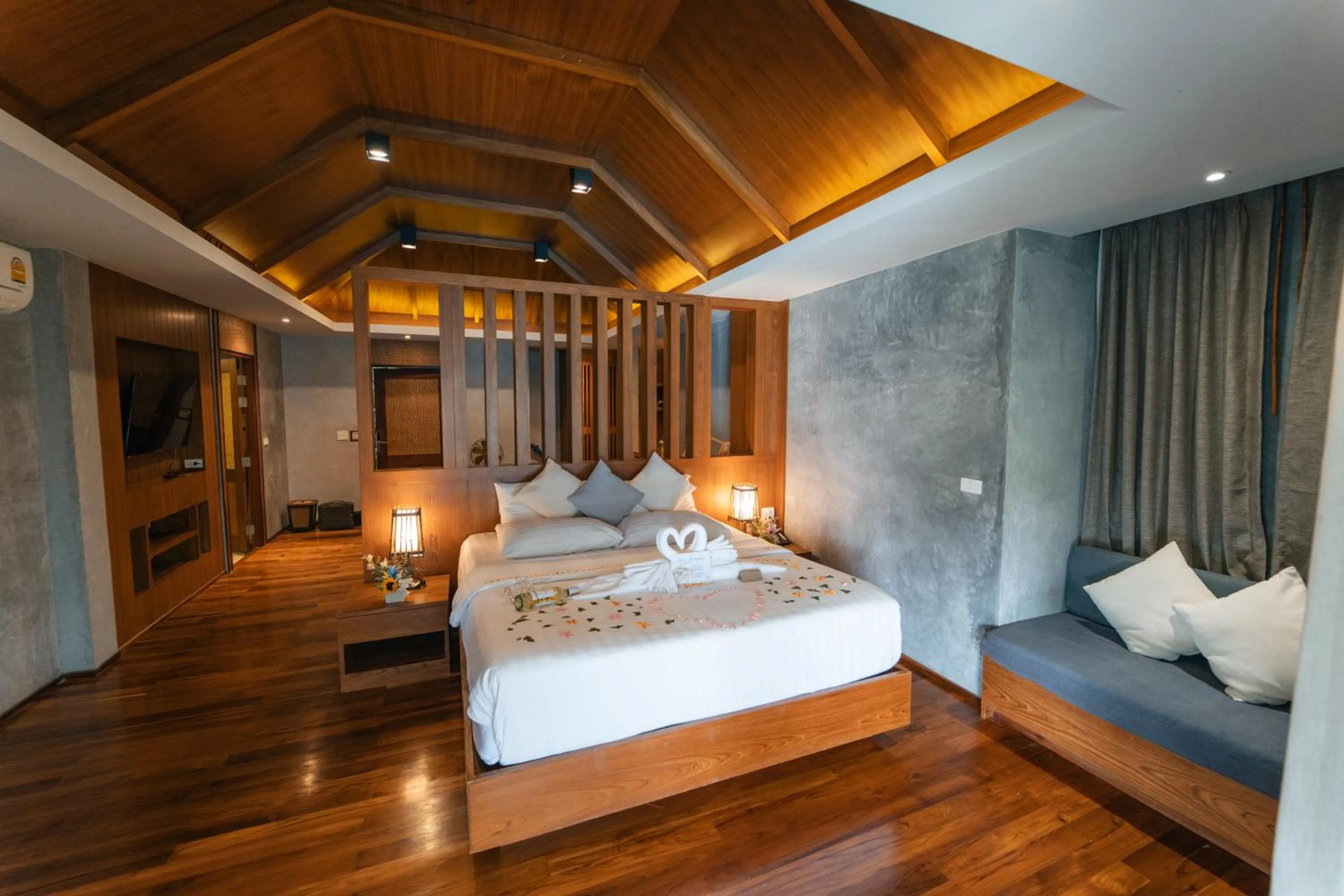 Photo of the whole room, Bed in View Point Resort