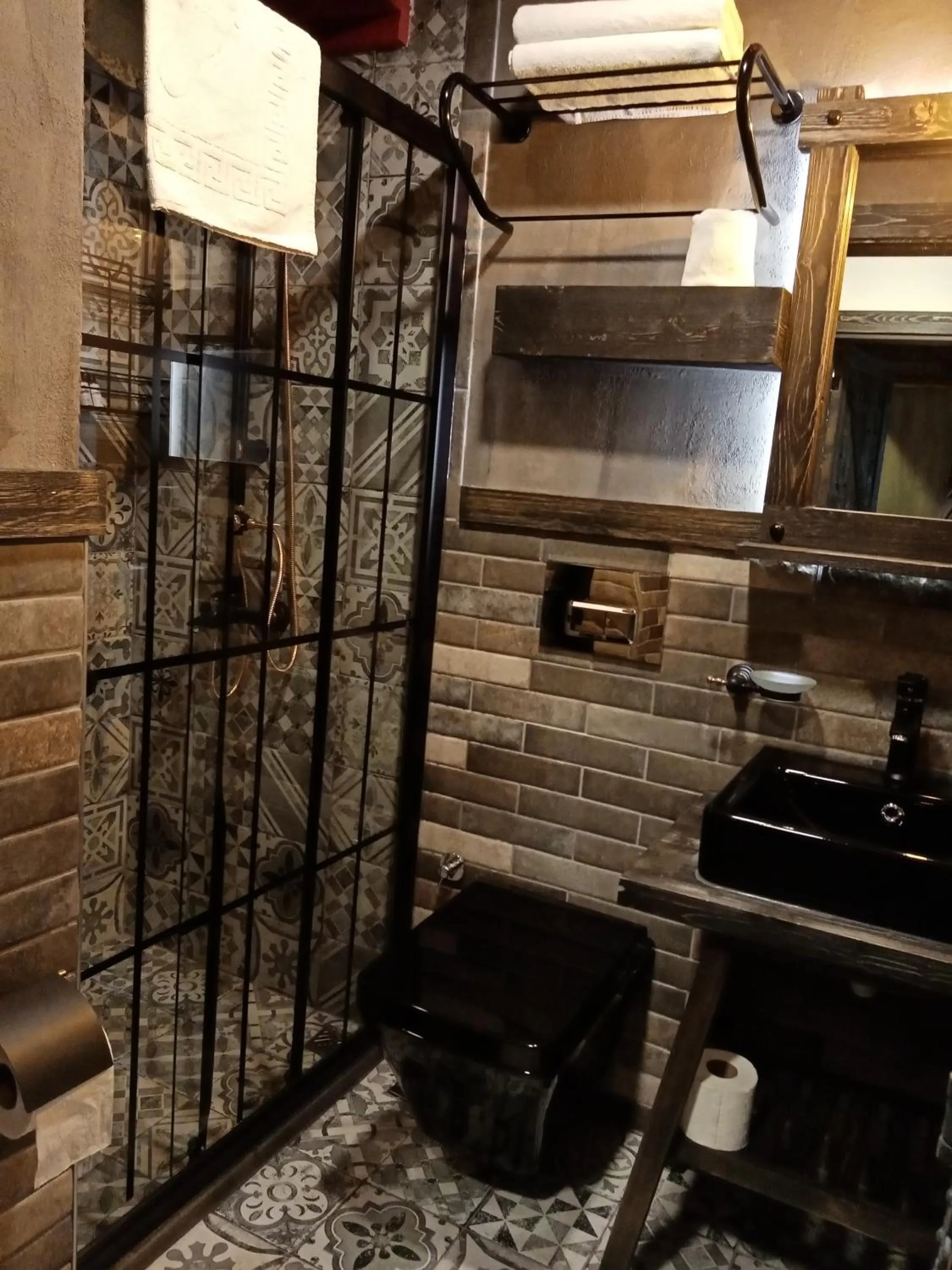 Bathroom in SARIGERME NEW GATE HOTEL