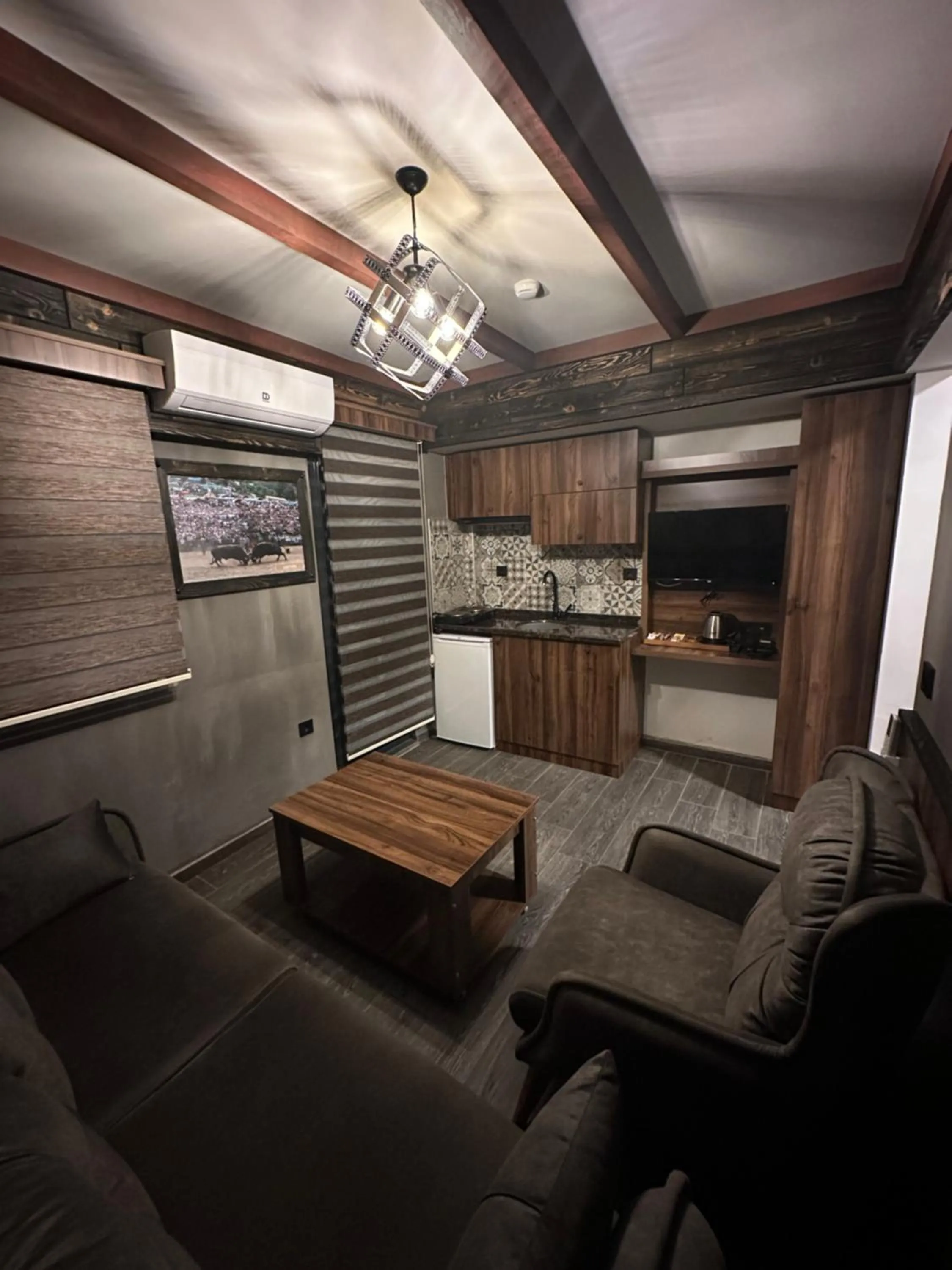 TV and multimedia in SARIGERME NEW GATE HOTEL