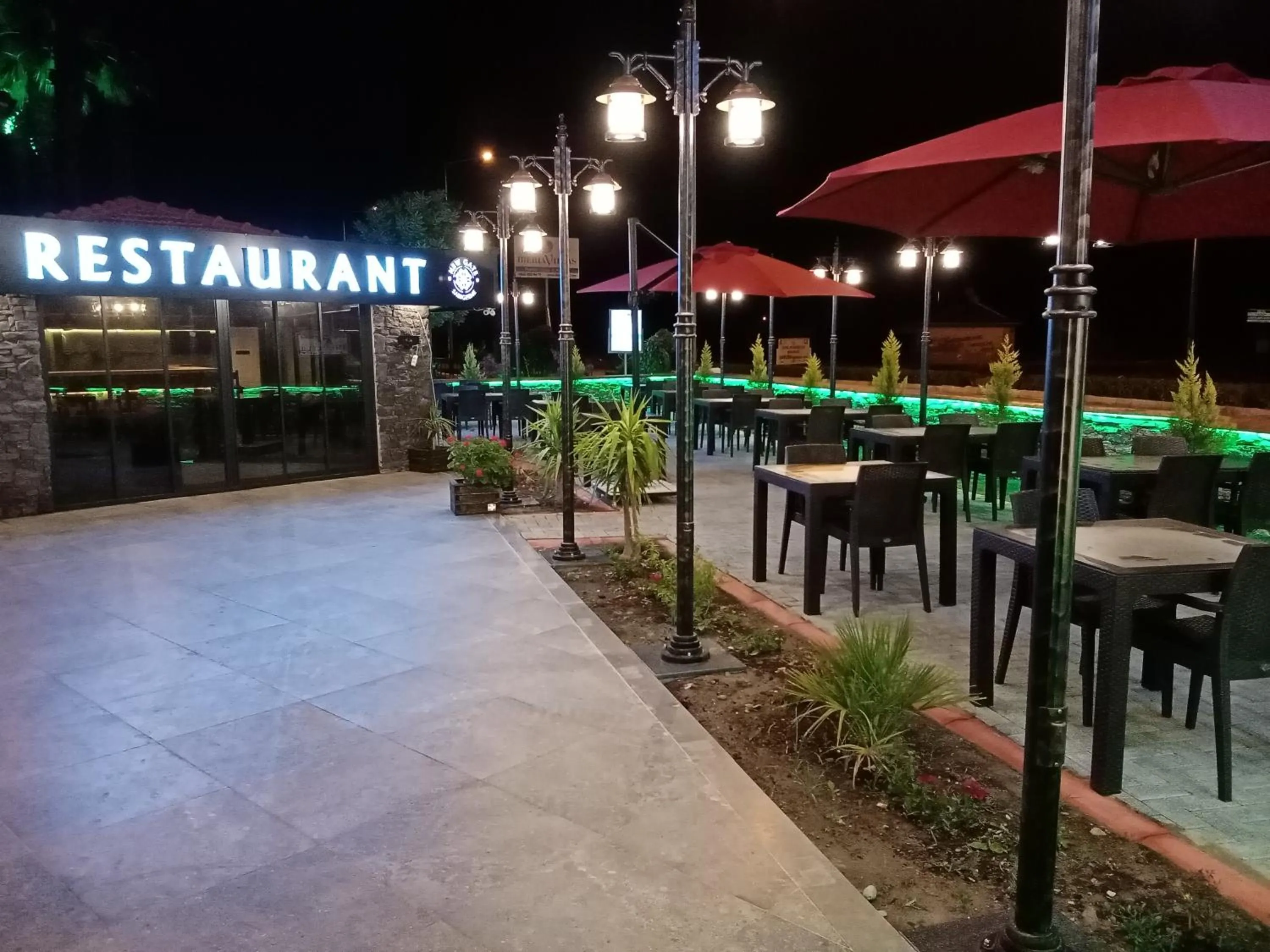 Restaurant/places to eat in SARIGERME NEW GATE HOTEL