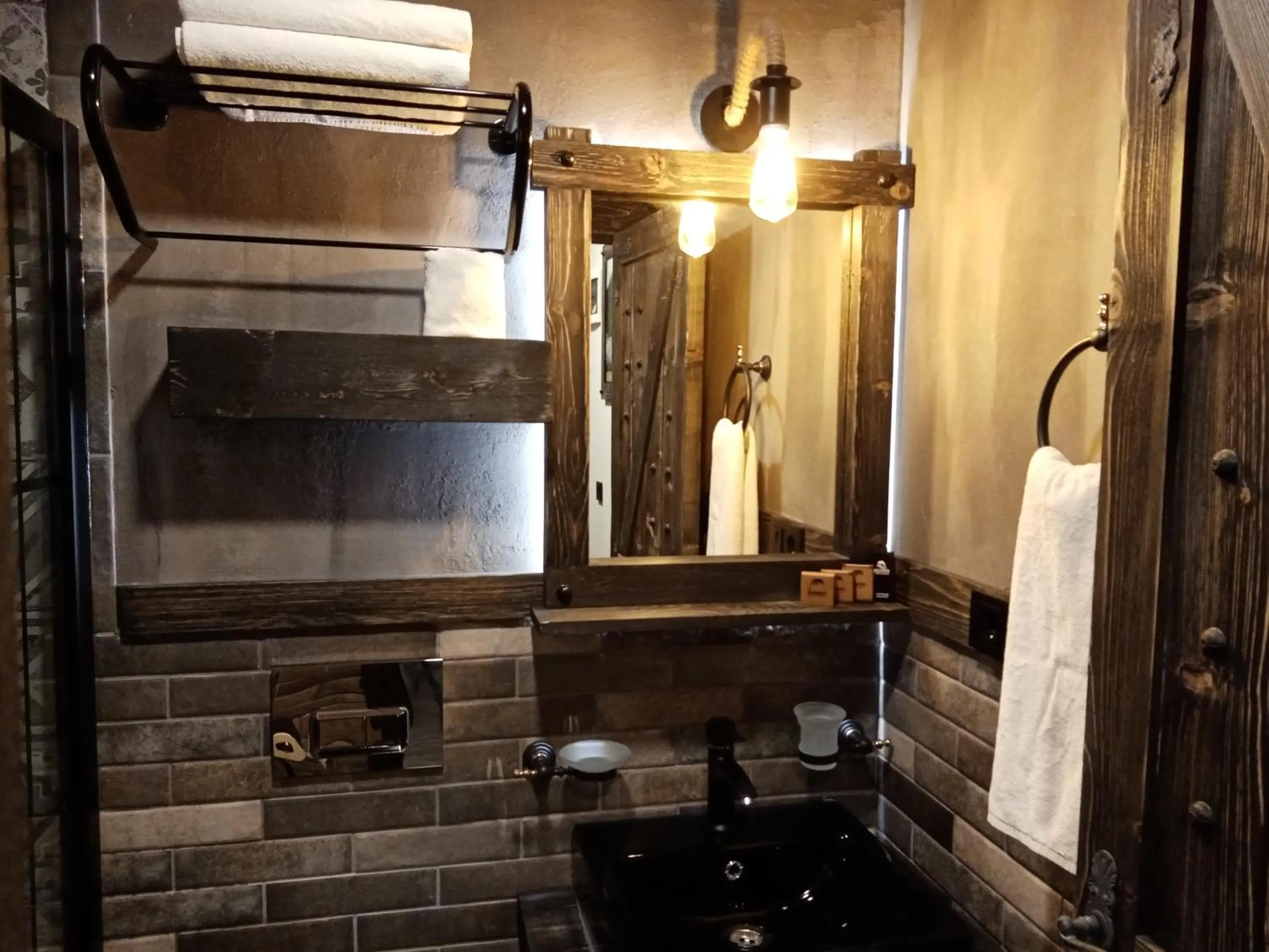 Bathroom in SARIGERME NEW GATE HOTEL