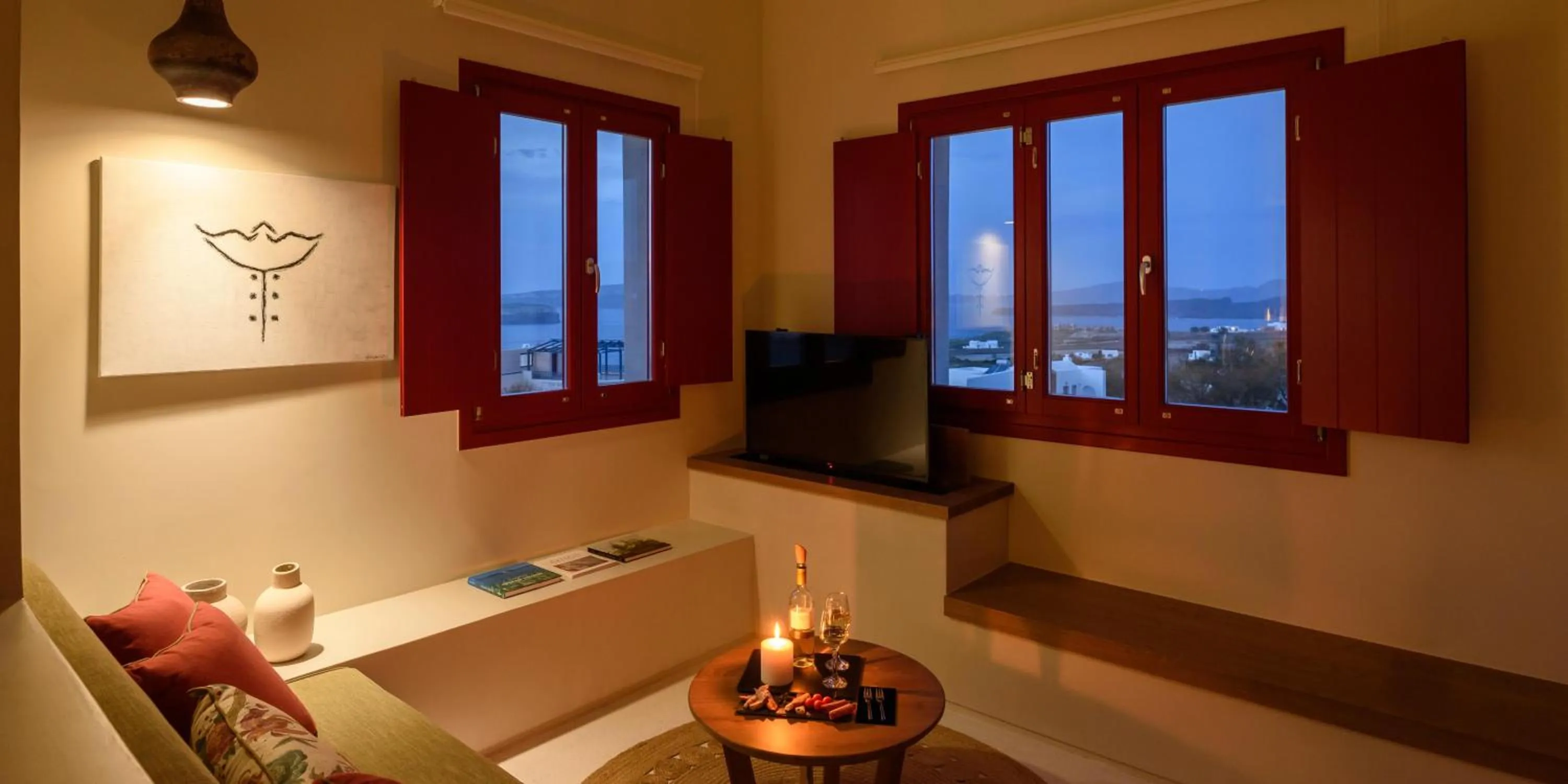 TV and multimedia in Potnia Theron Suites